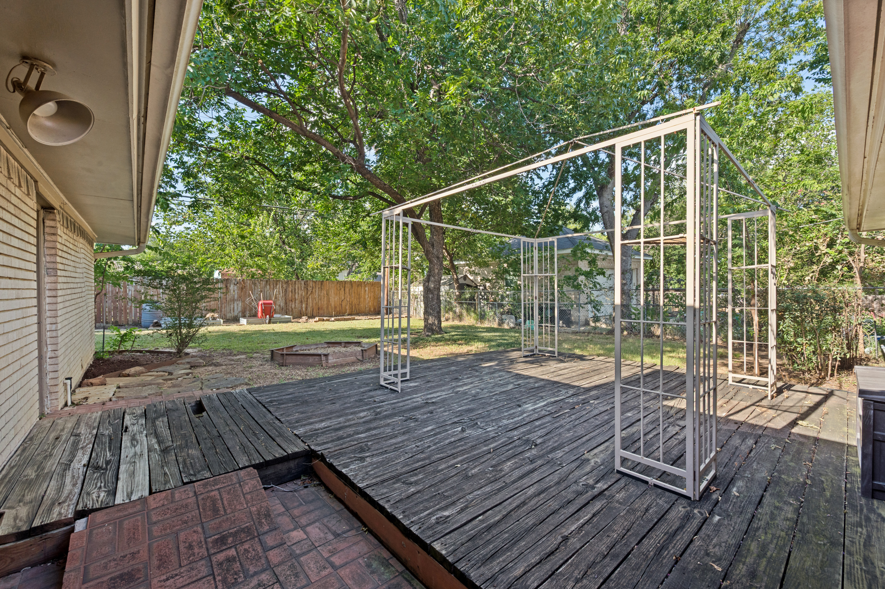 221 Linda Lane Irving TX 75062