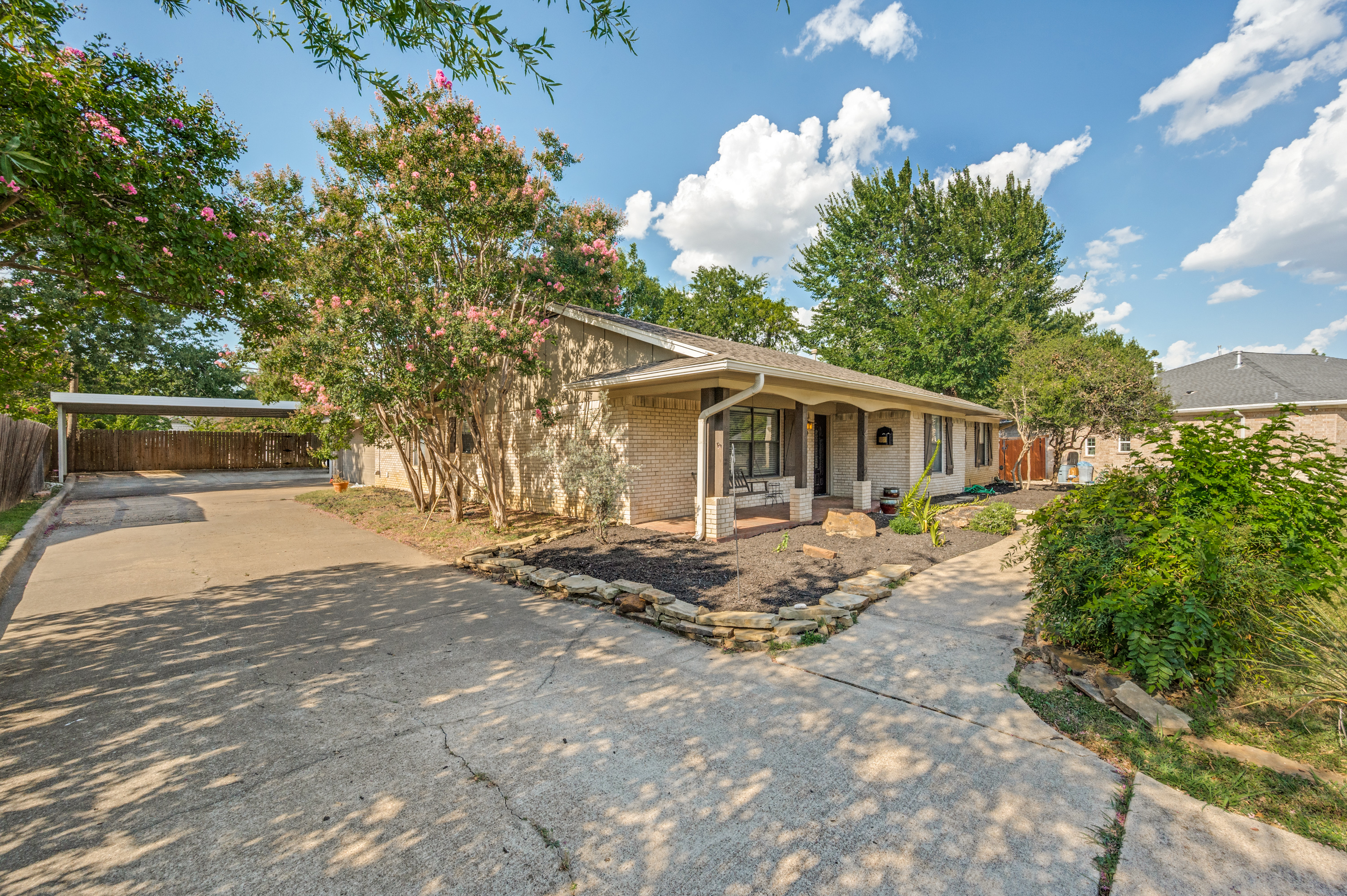 221 Linda Lane Irving TX 75062