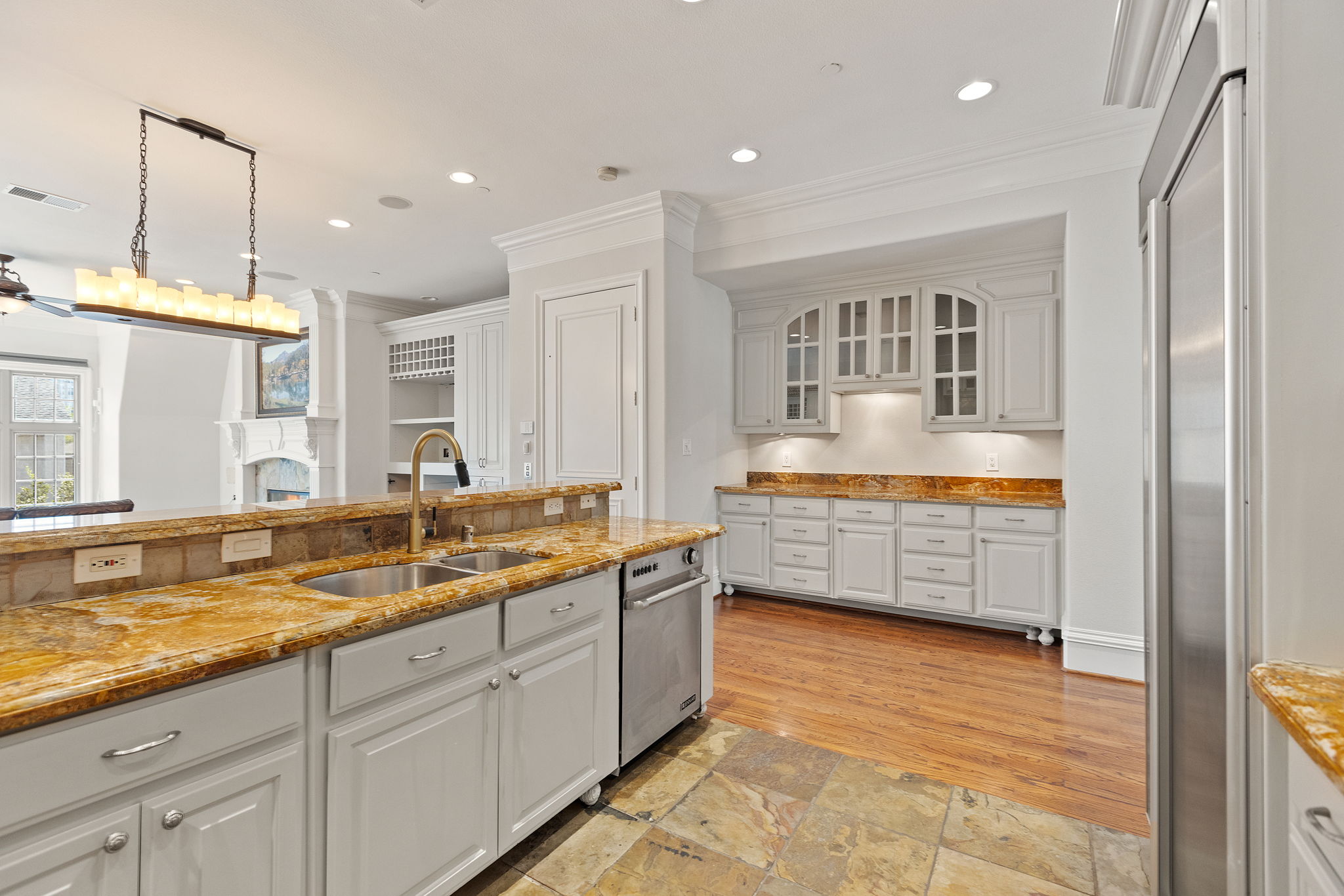 2214 Worthington Street Dallas TX 75204