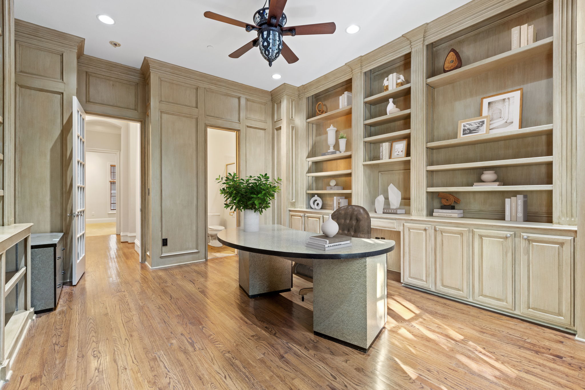 2214 Worthington Street Dallas TX 75204