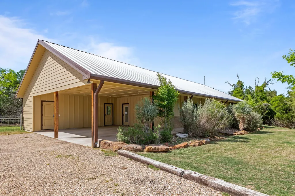 3304 Colorado River Ranch - 3304 +/- Acres Lometa TX 76853