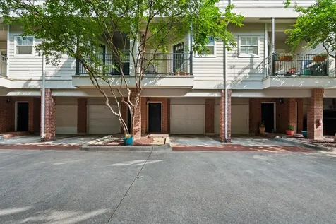 2902 State Street Dallas TX 75204