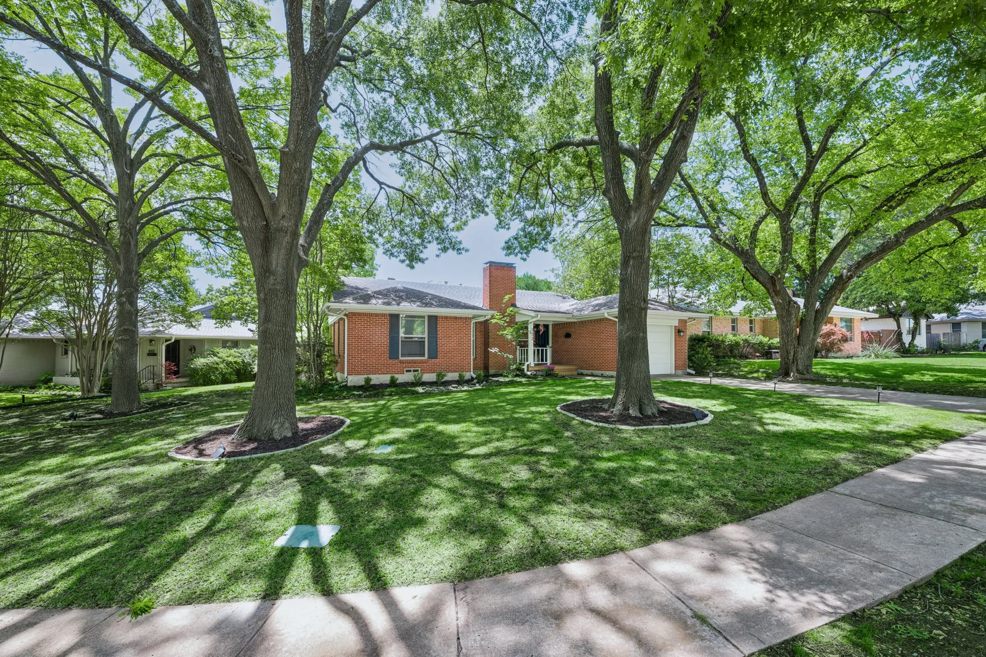 Dallas TX, 733 Kirkwood Drive