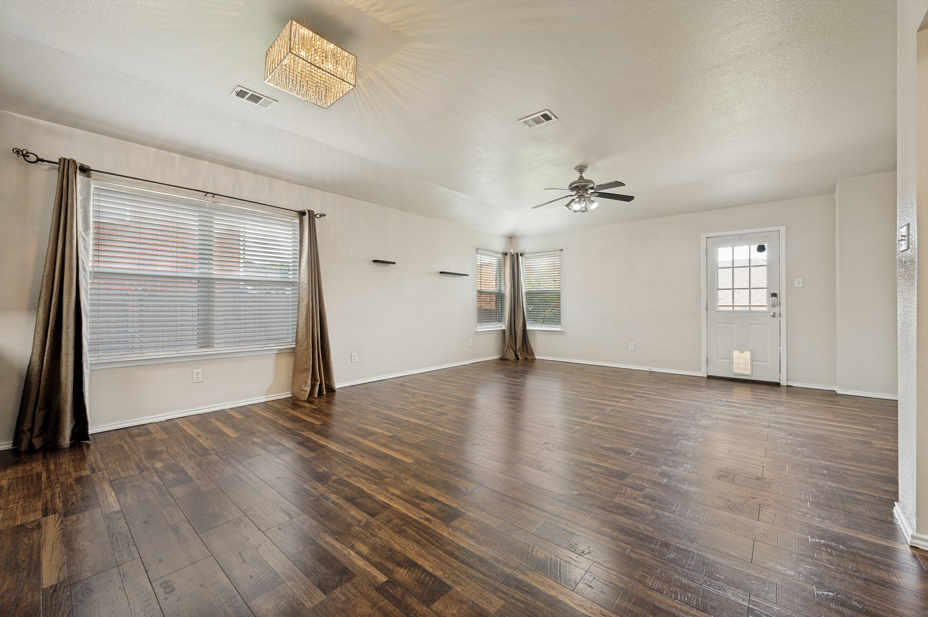 1339 4th Street Grand Prairie TX 75051
