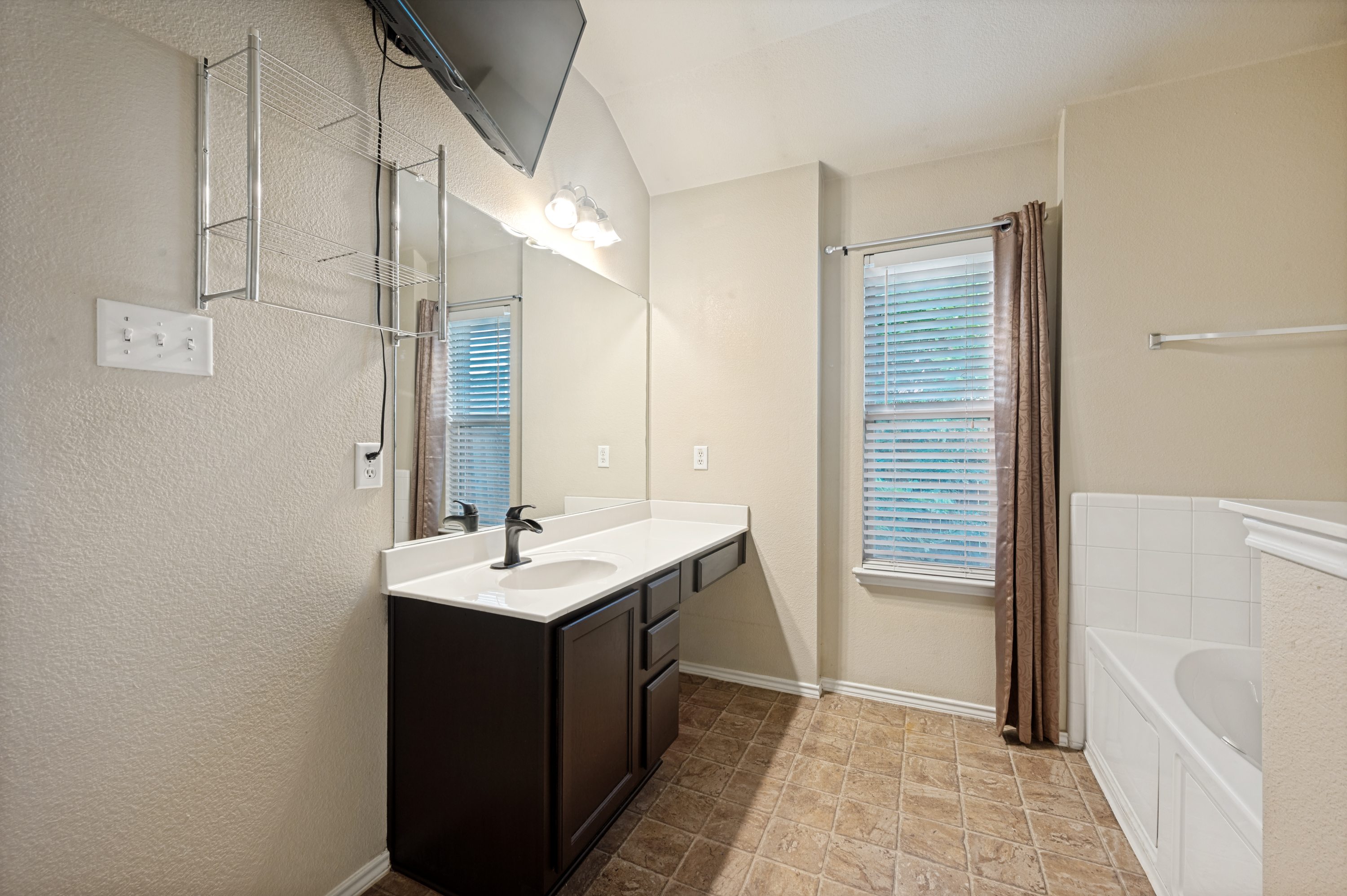 1339 4th Street Grand Prairie TX 75051