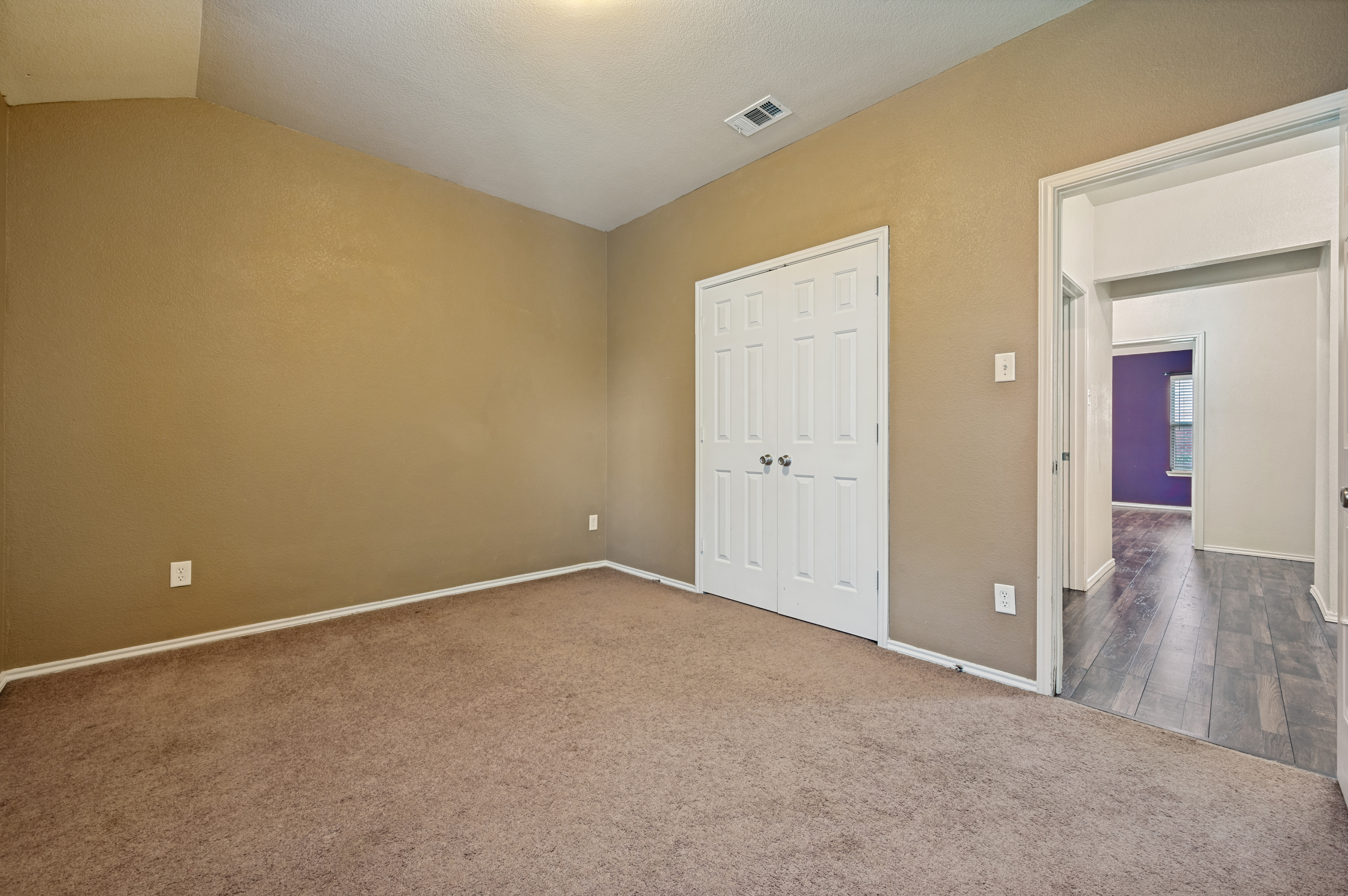 1339 4th Street Grand Prairie TX 75051