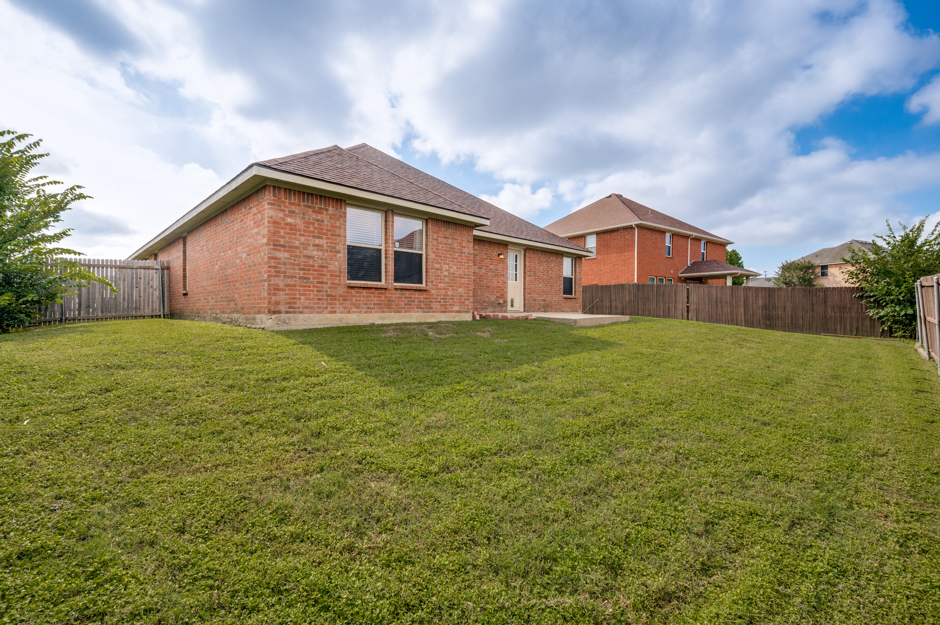 1339 4th Street Grand Prairie TX 75051