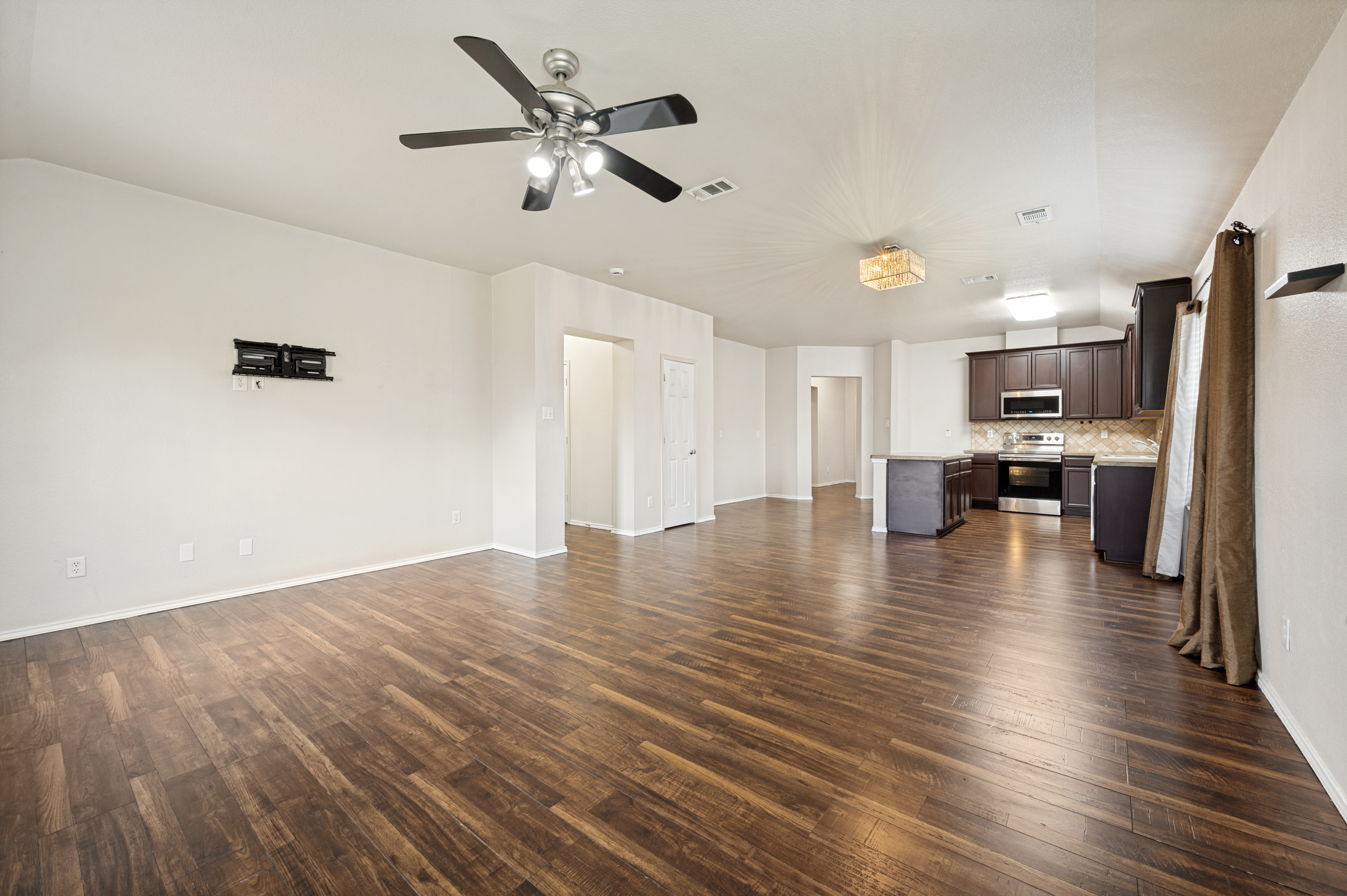 1339 4th Street Grand Prairie TX 75051