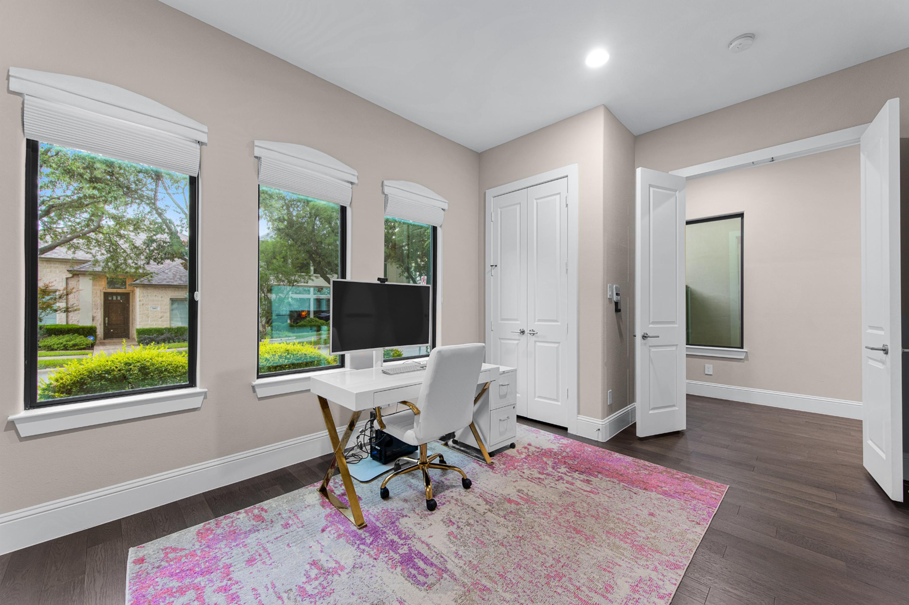 5606 La Foy Boulevard Dallas TX 75209