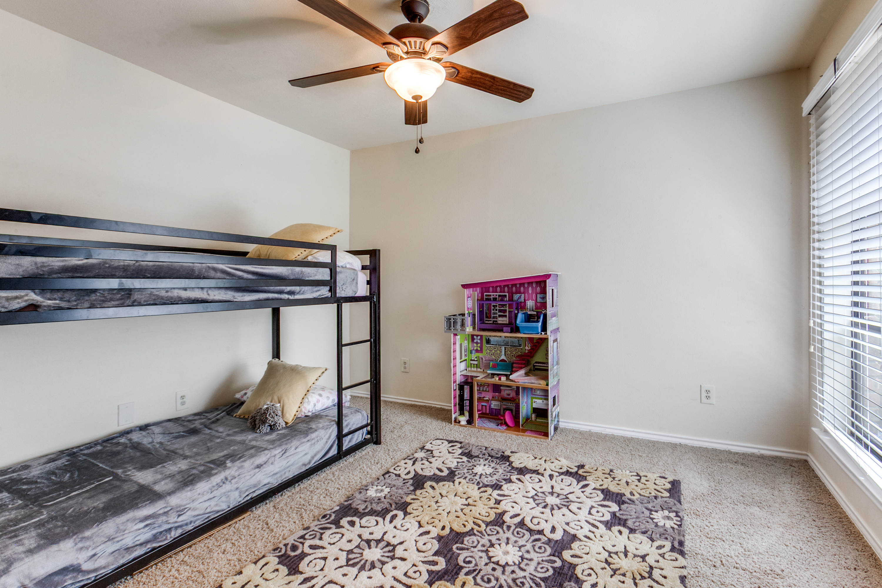6205 Twin Oaks Circle Dallas TX 75240