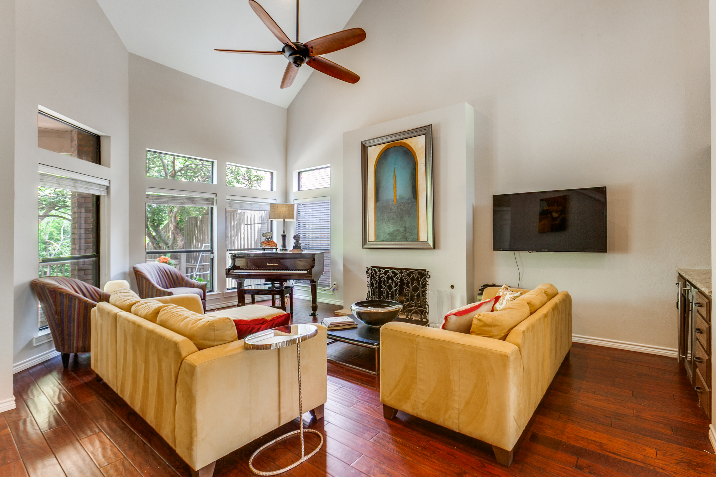 6205 Twin Oaks Circle Dallas TX 75240