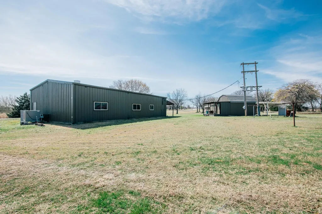 8751 Farm To Market 677 Saint Jo TX 76265