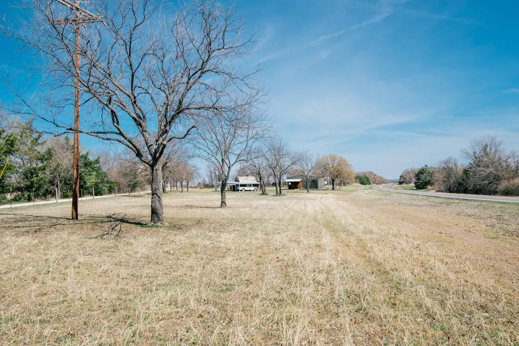 8751 Farm To Market 677 Saint Jo TX 76265