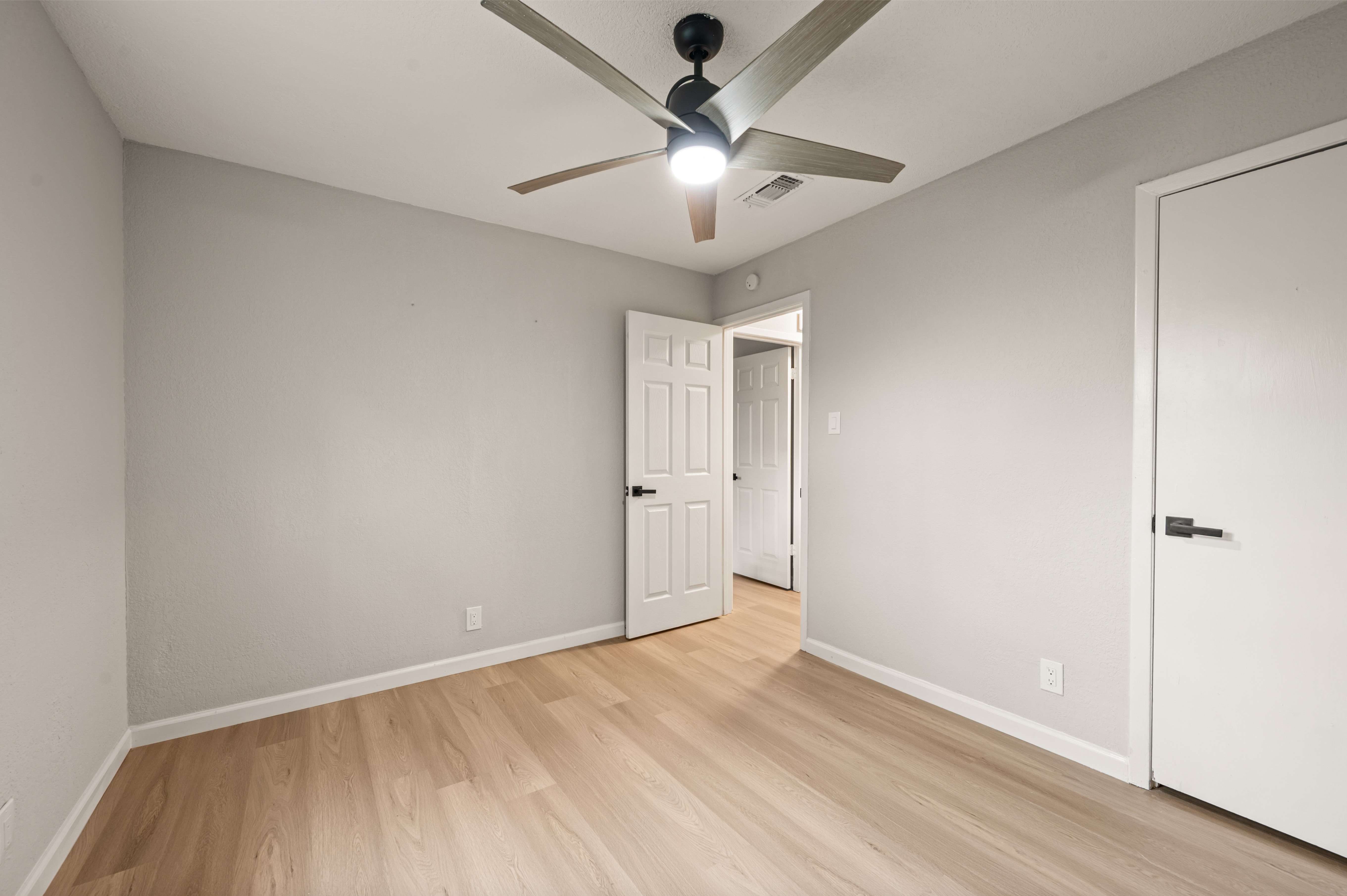 5944 Richard Drive Watauga TX 76148