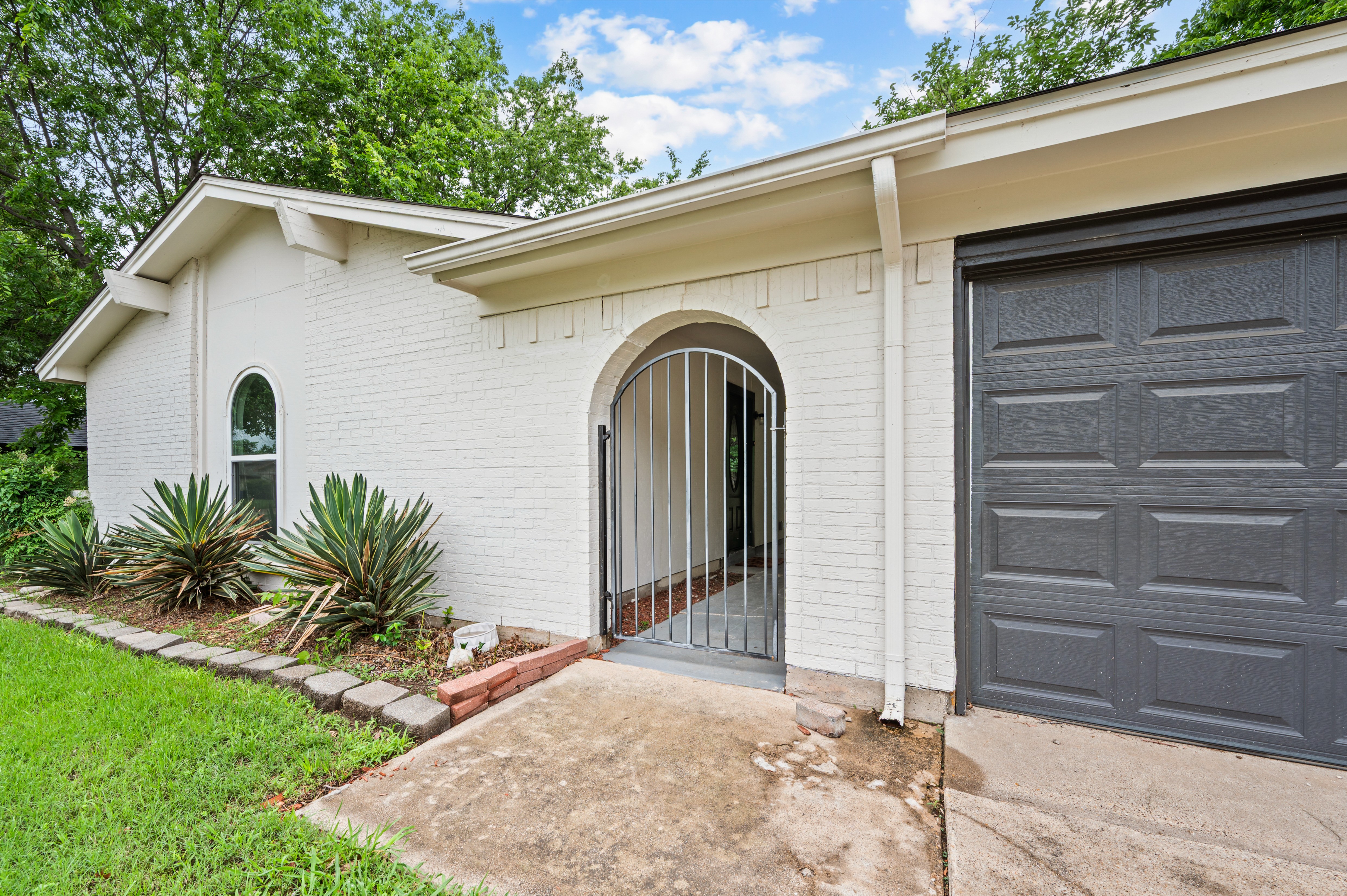 5944 Richard Drive Watauga TX 76148
