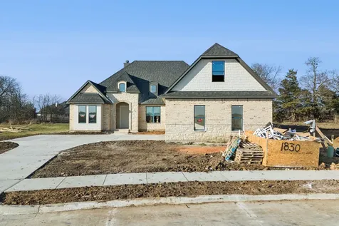 1830 Heritage Knll Drive Sherman TX 75092