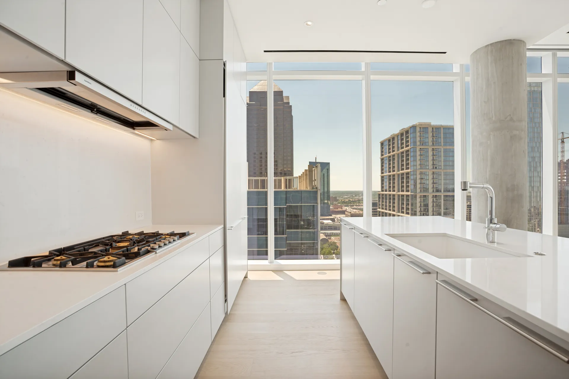 Dallas TX, 1747 Leonard Street, Unit 2002