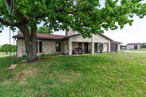 2043 Huddleston Road Sunset TX 76270