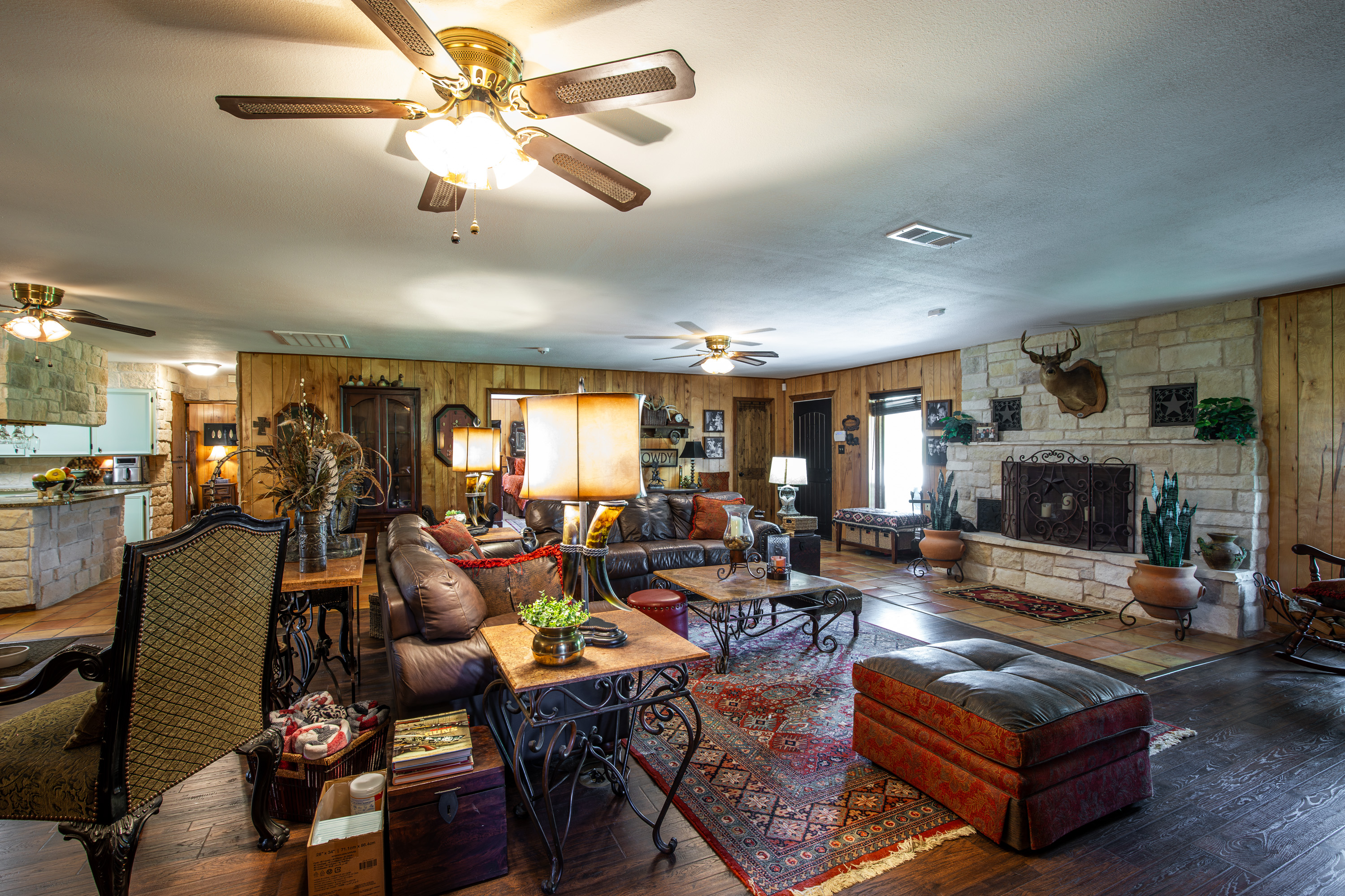 2043 Huddleston Road Sunset TX 76270