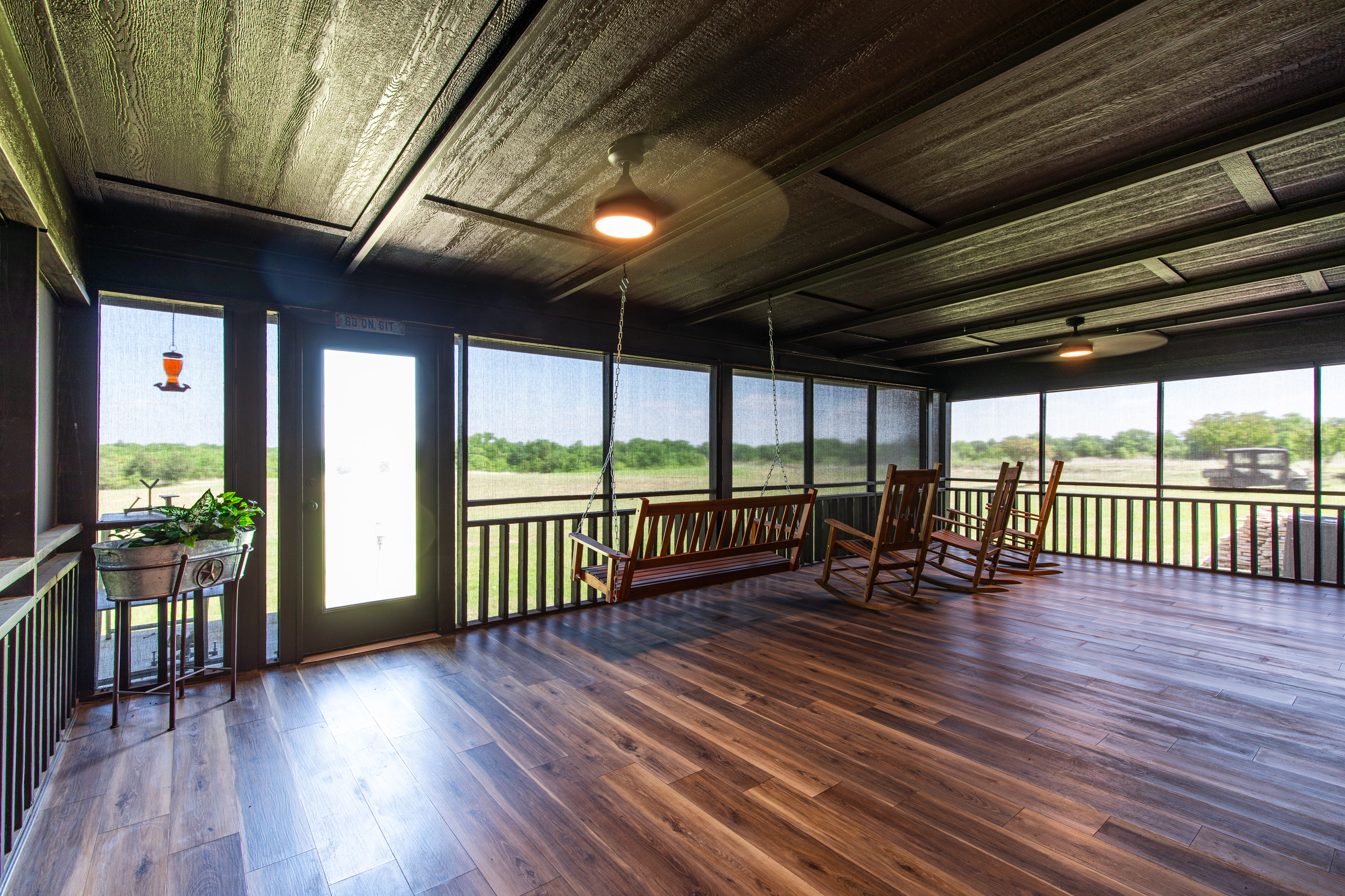 2043 Huddleston Road Sunset TX 76270