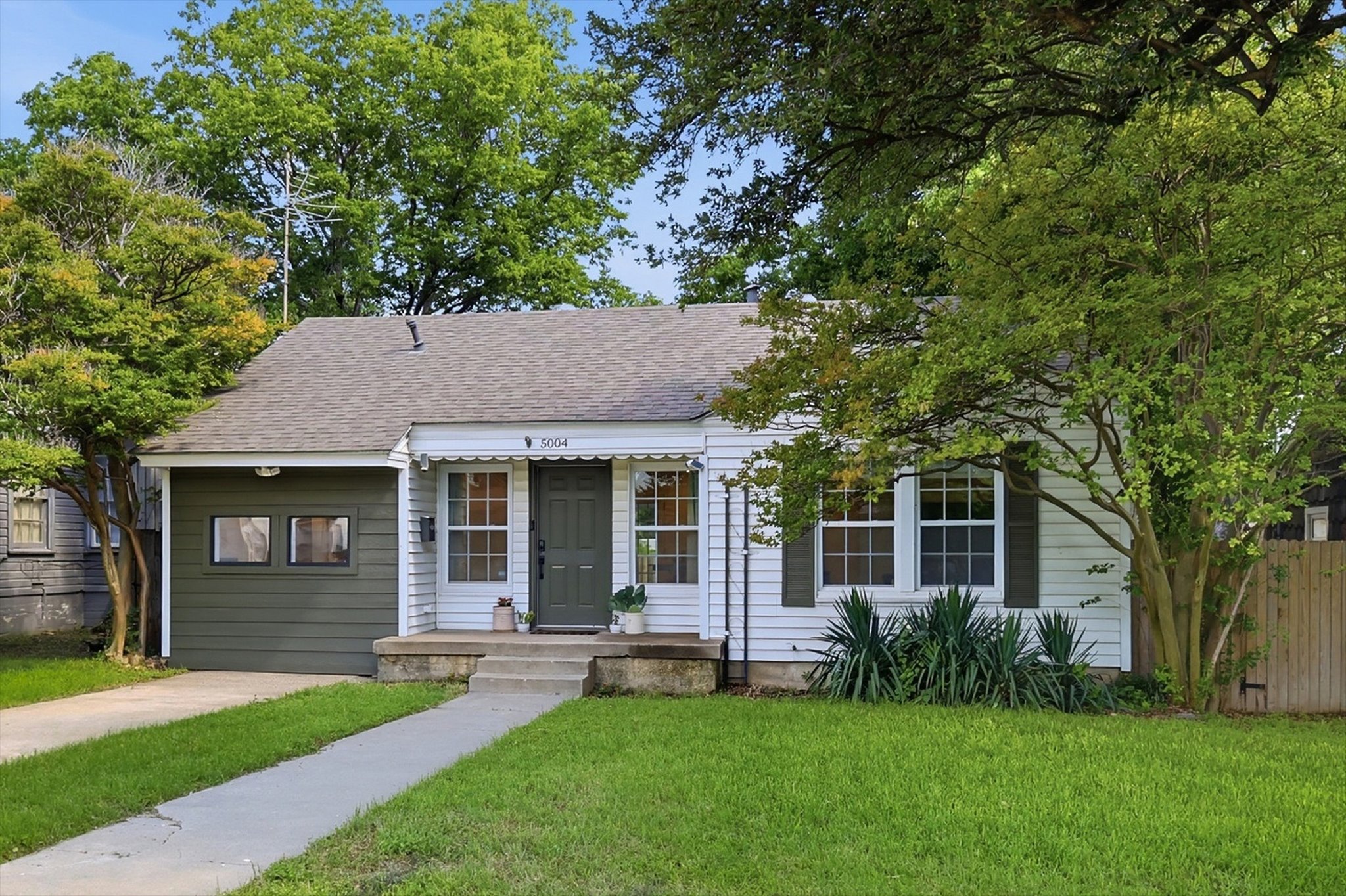 5004 Lovell Avenue Fort Worth TX 76107