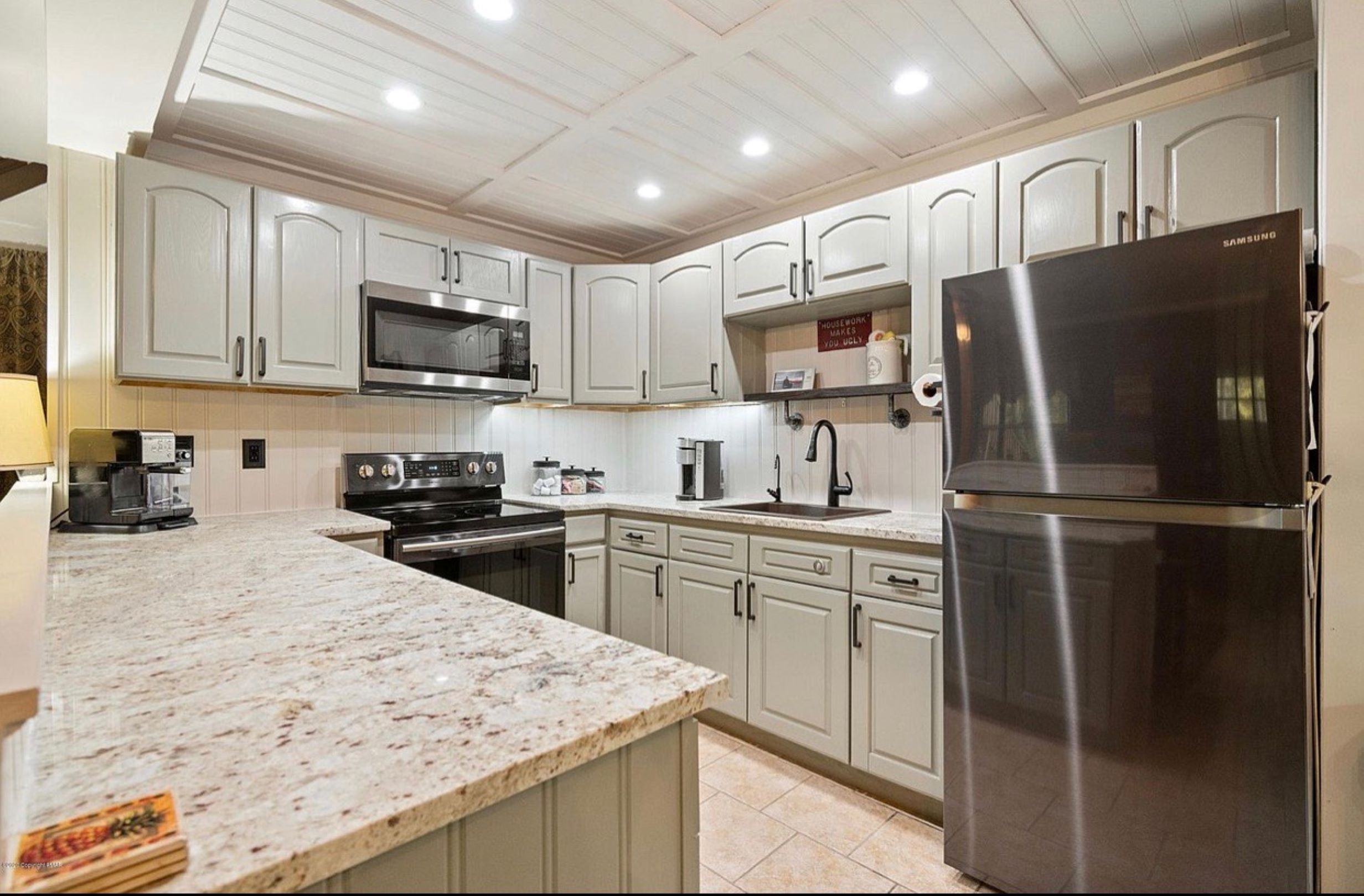 2138 Bridge Side Drive East Stroudsburg PA 18302