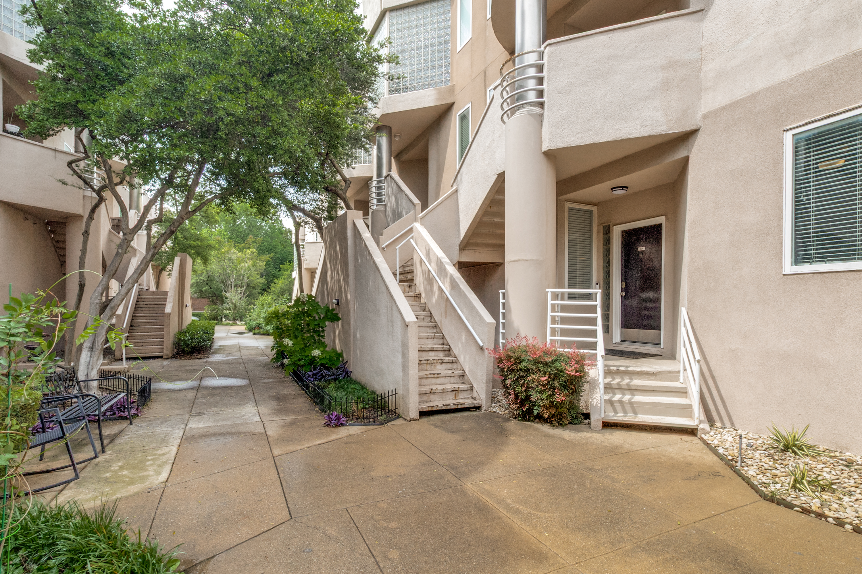 4040 Avondale Avenue Dallas TX 75219