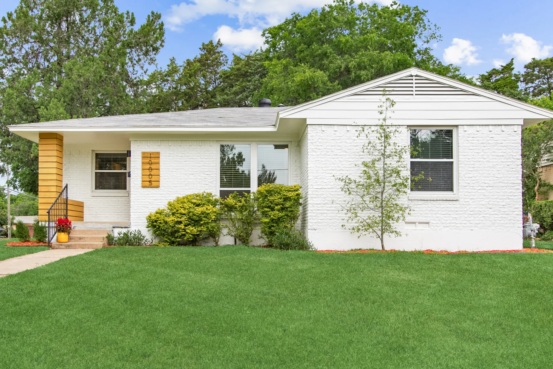 Dallas TX, 10005 Newcombe Drive