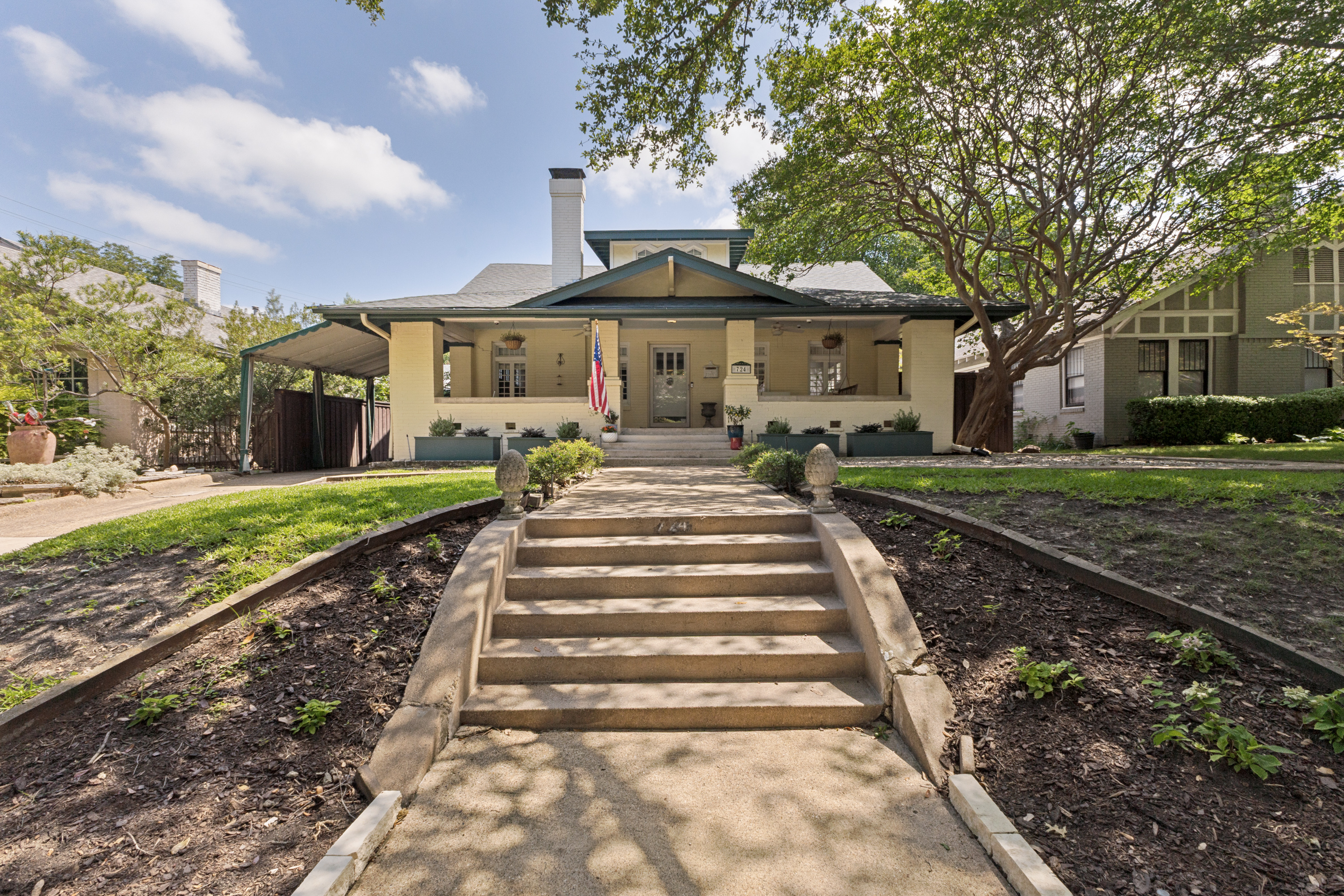 724 Lowell Street Dallas TX 75214