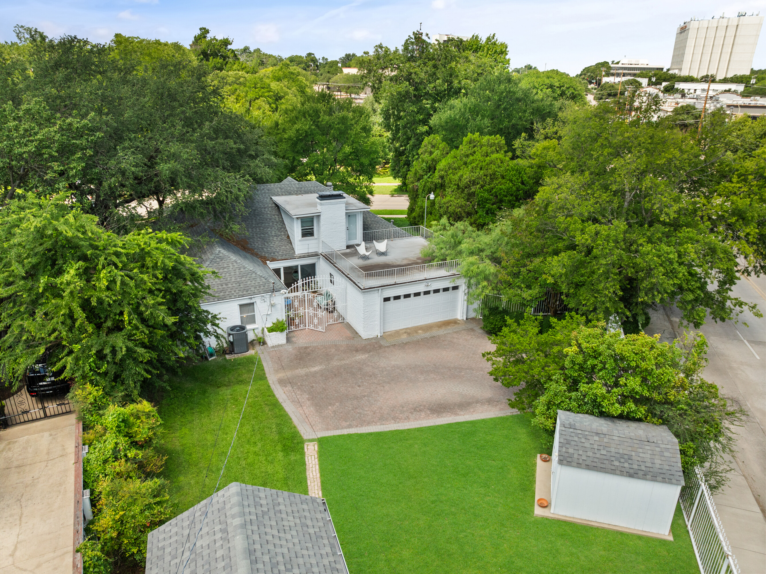 622 N Brookside Drive Dallas TX 75214