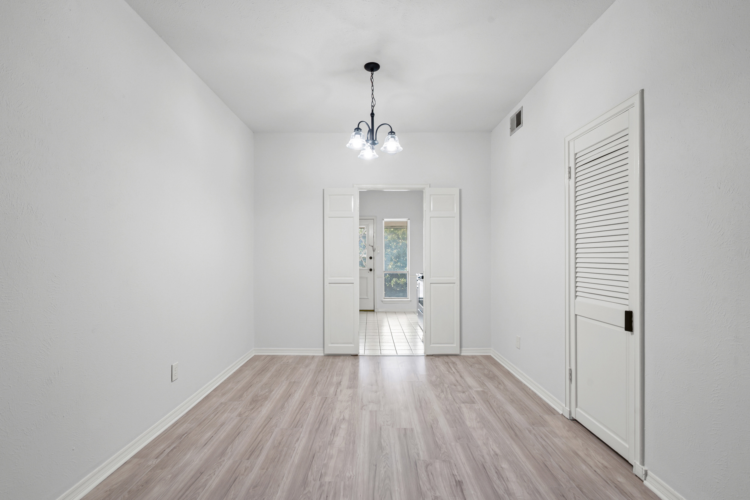 4320 Bellaire Drive S Fort Worth TX 76109