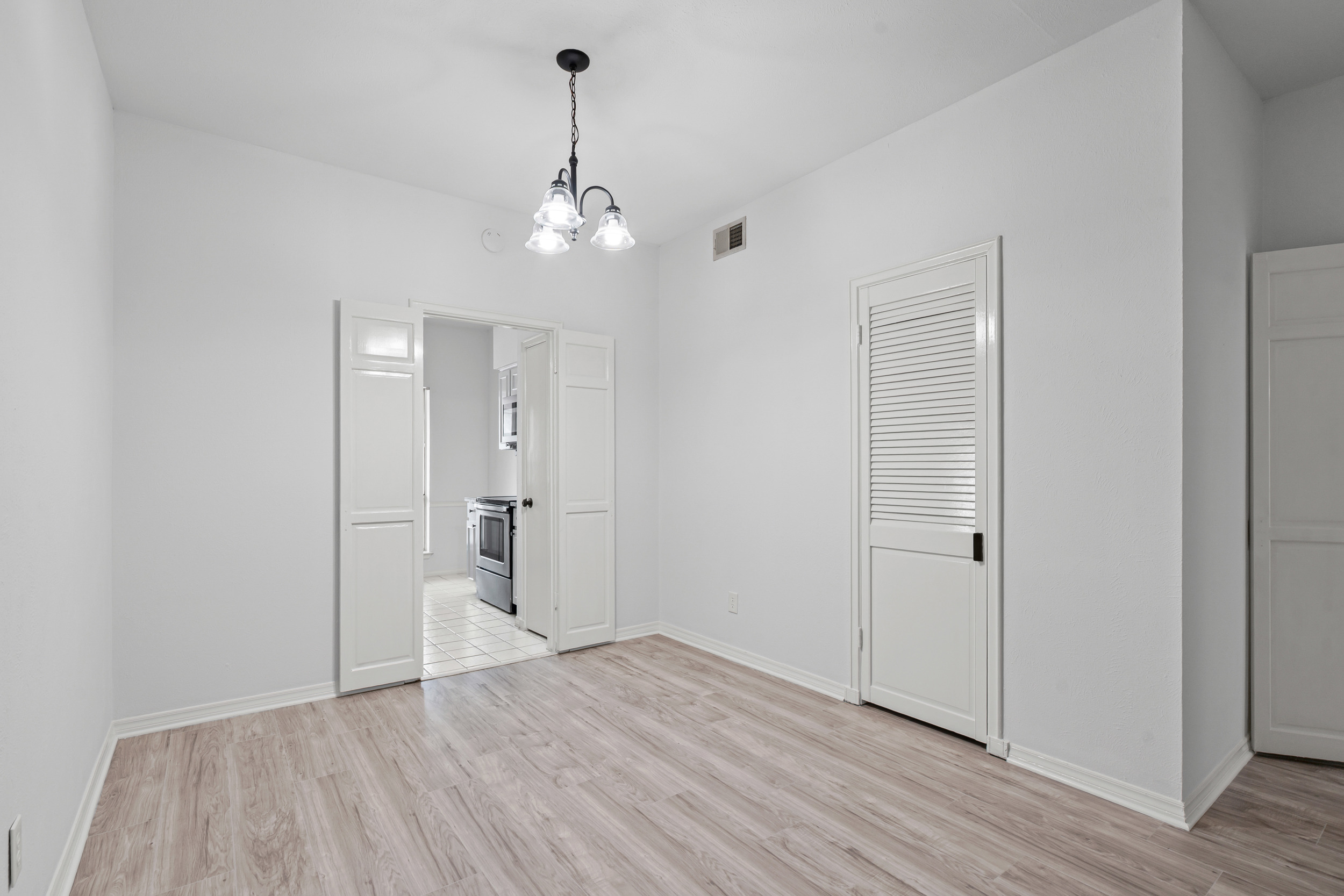 4320 Bellaire Drive S Fort Worth TX 76109
