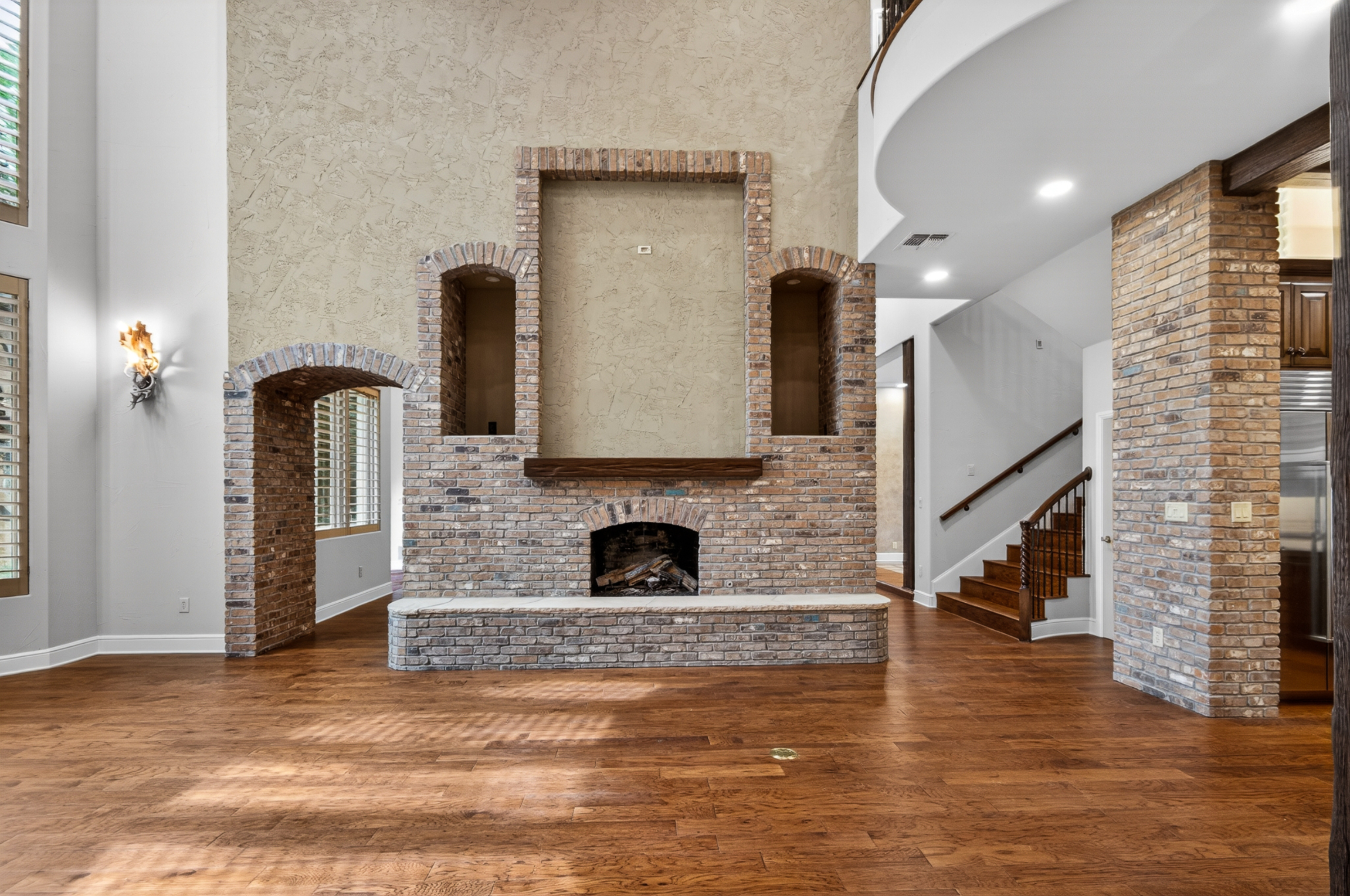 701 W Walcott Street Pilot Point TX 76258