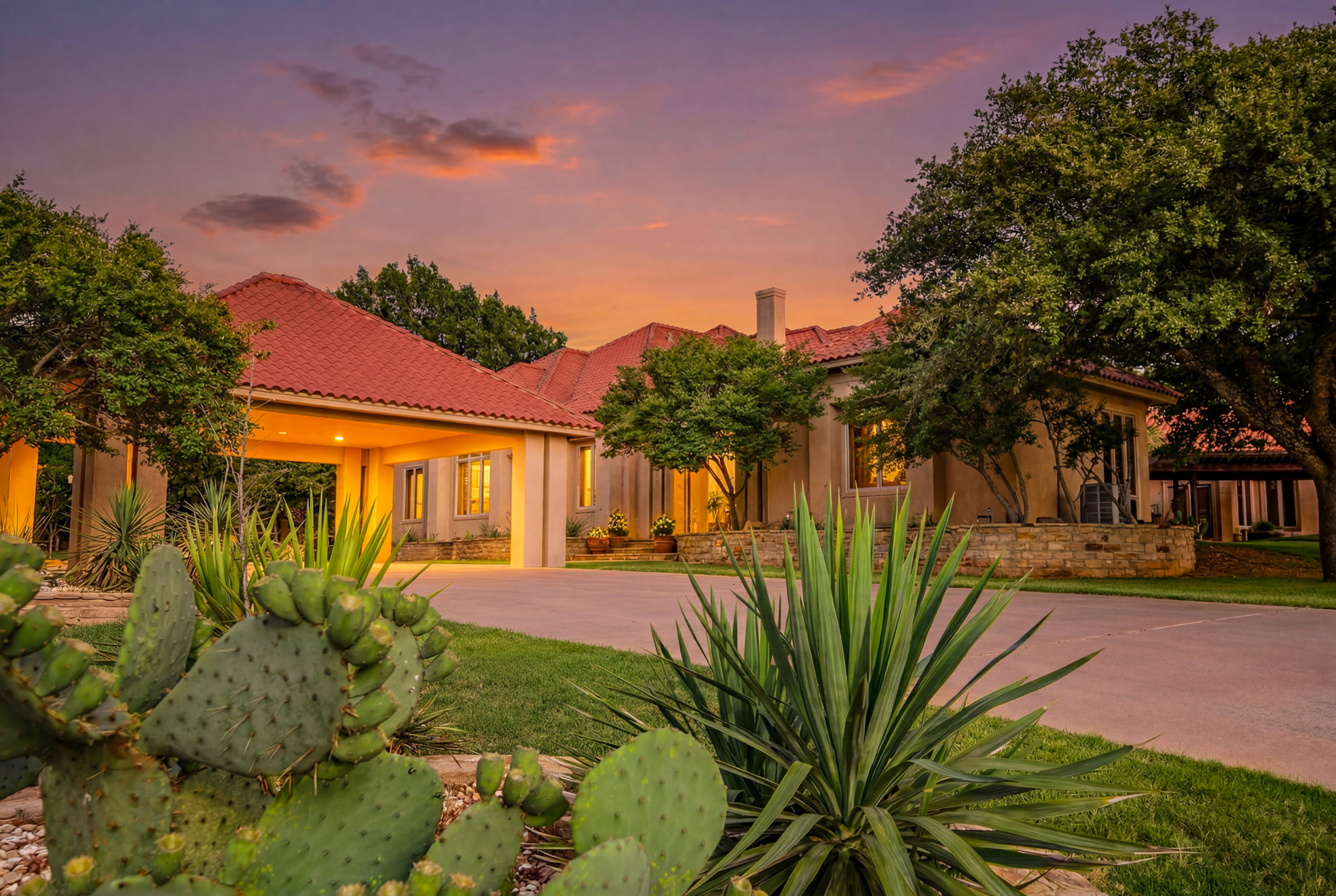 701 W Walcott Street Pilot Point TX 76258