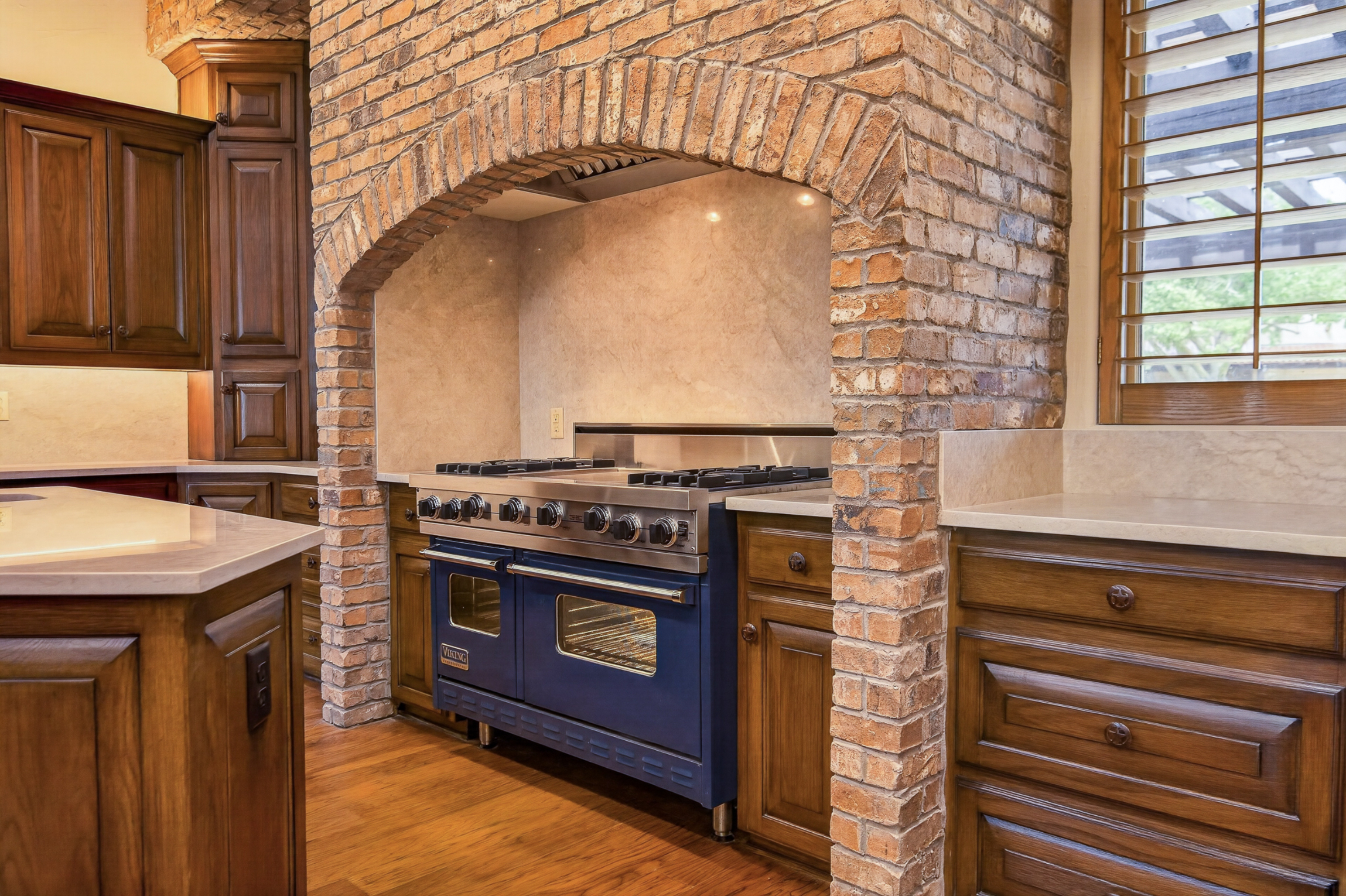 701 W Walcott Street Pilot Point TX 76258