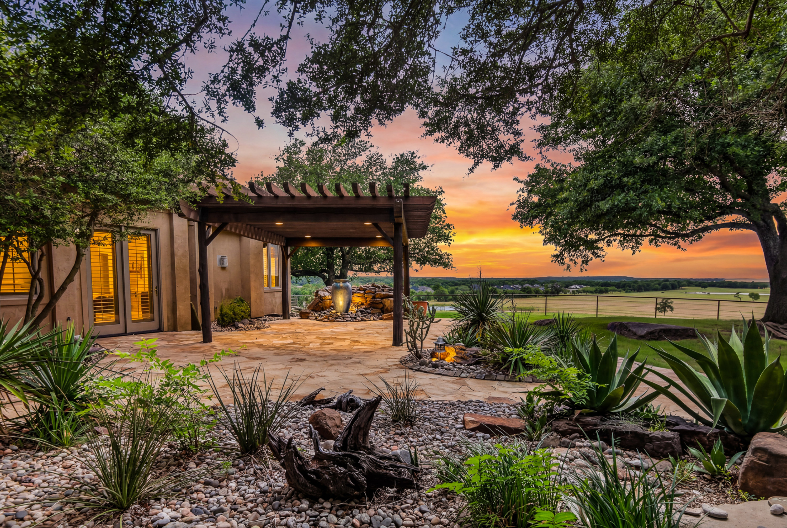 701 W Walcott Street Pilot Point TX 76258
