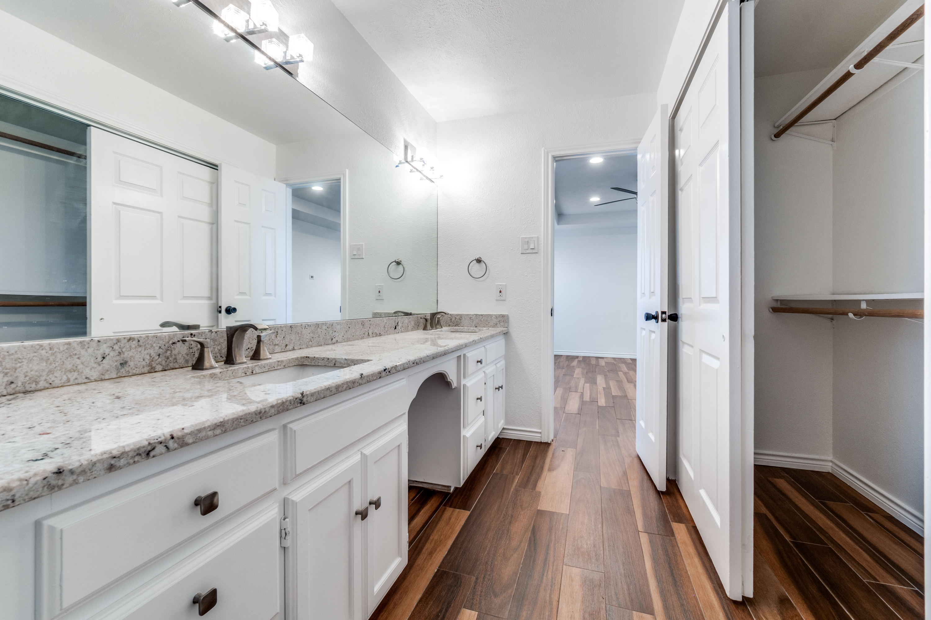 6509 E Lovers Lane Dallas TX 75214