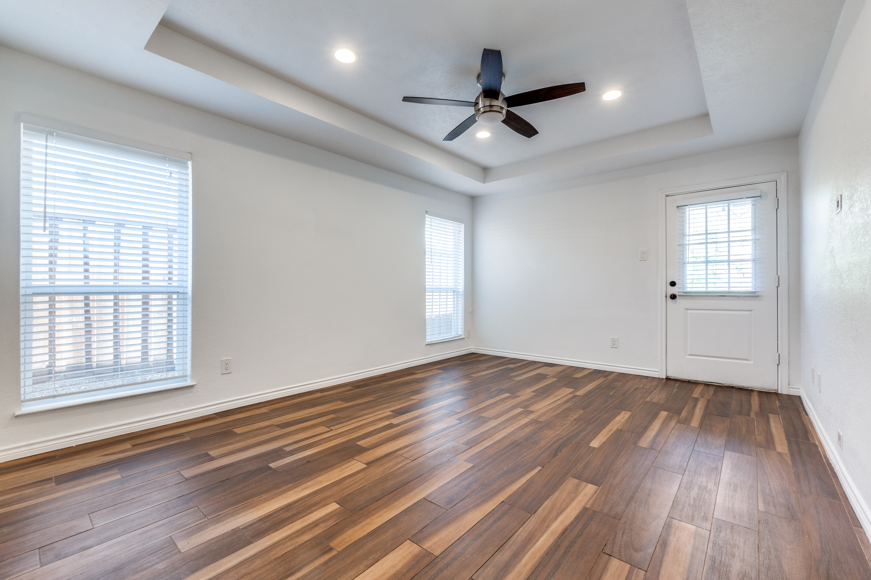 6509 E Lovers Lane Dallas TX 75214