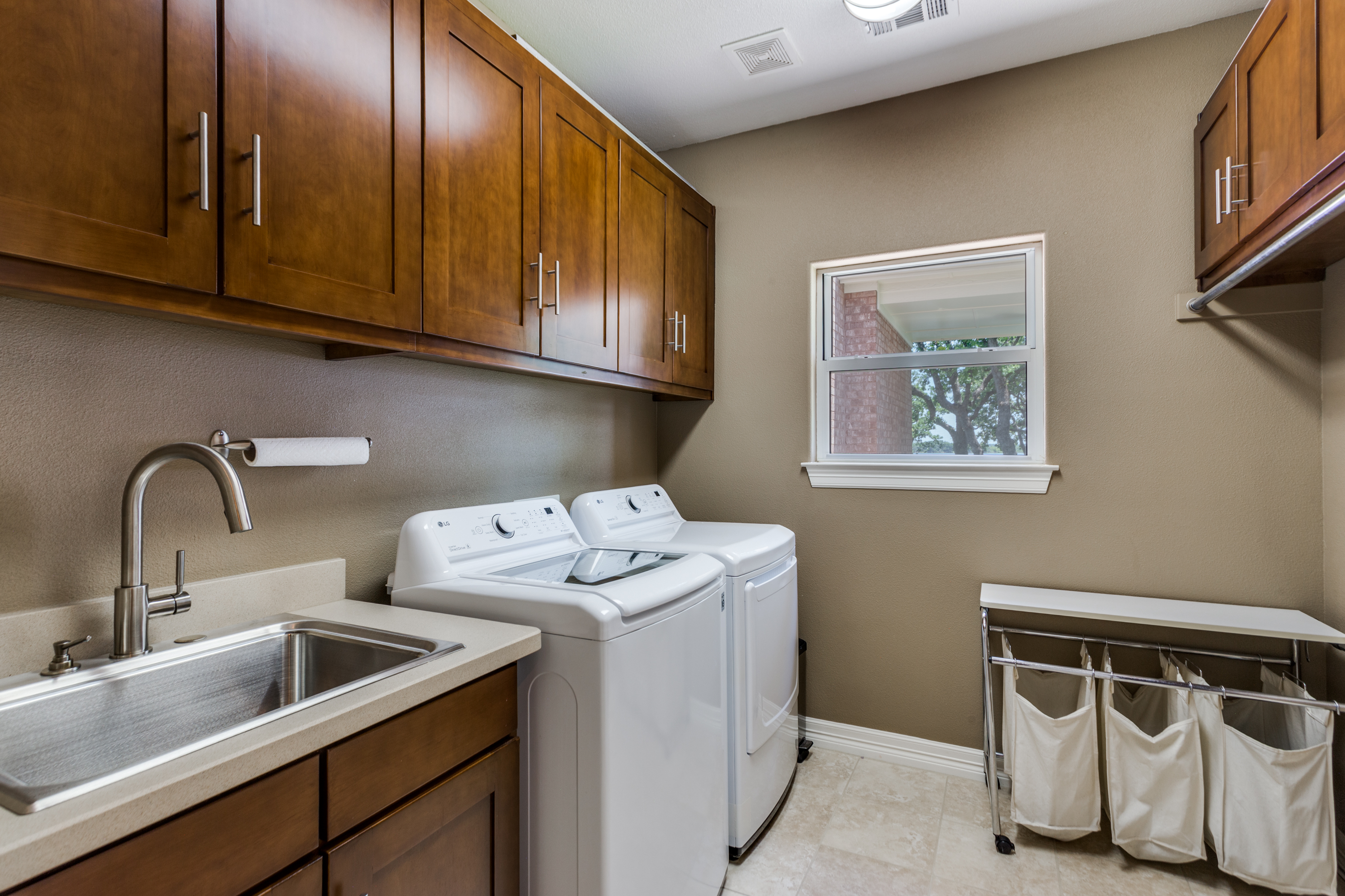 452 Windjammer Lane Azle TX 76020