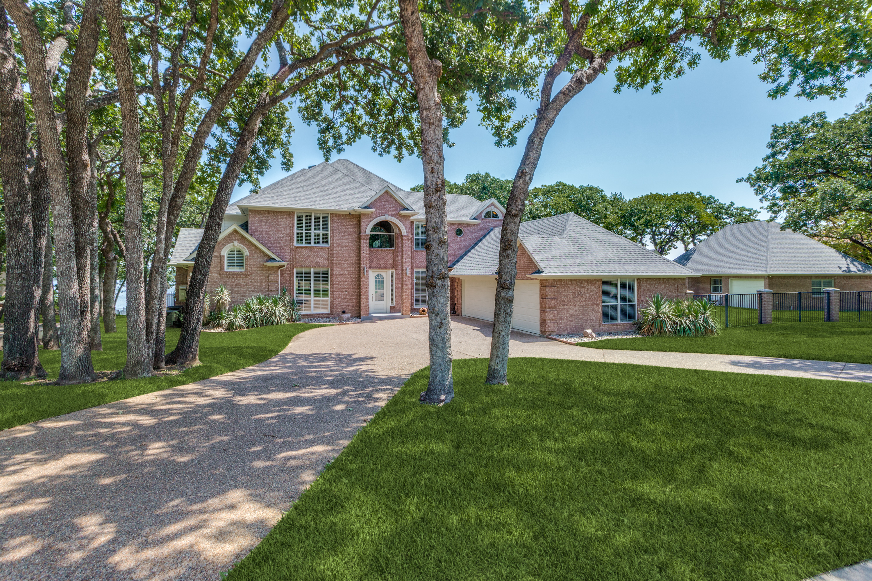 452 Windjammer Lane Azle TX 76020