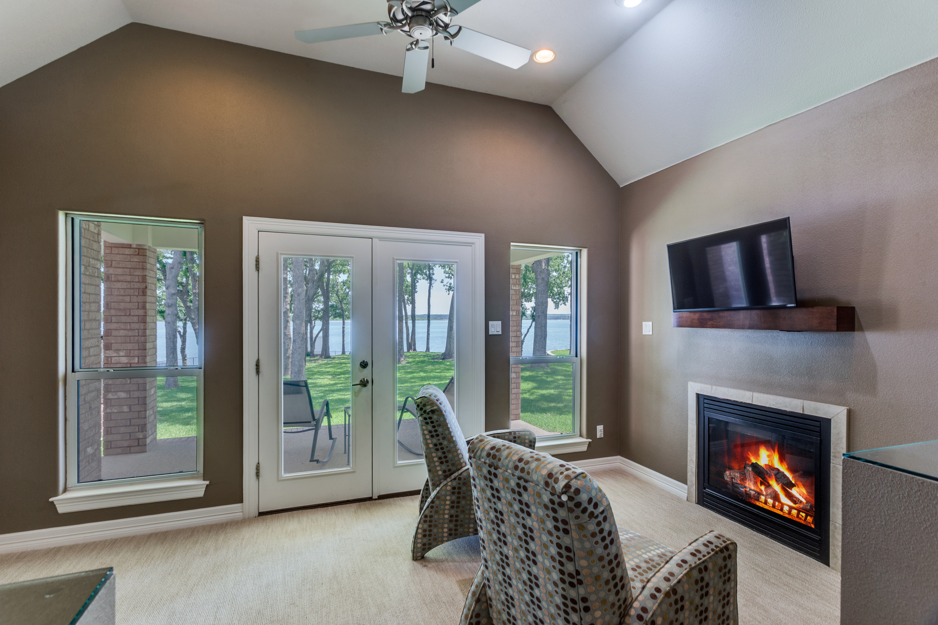 452 Windjammer Lane Azle TX 76020