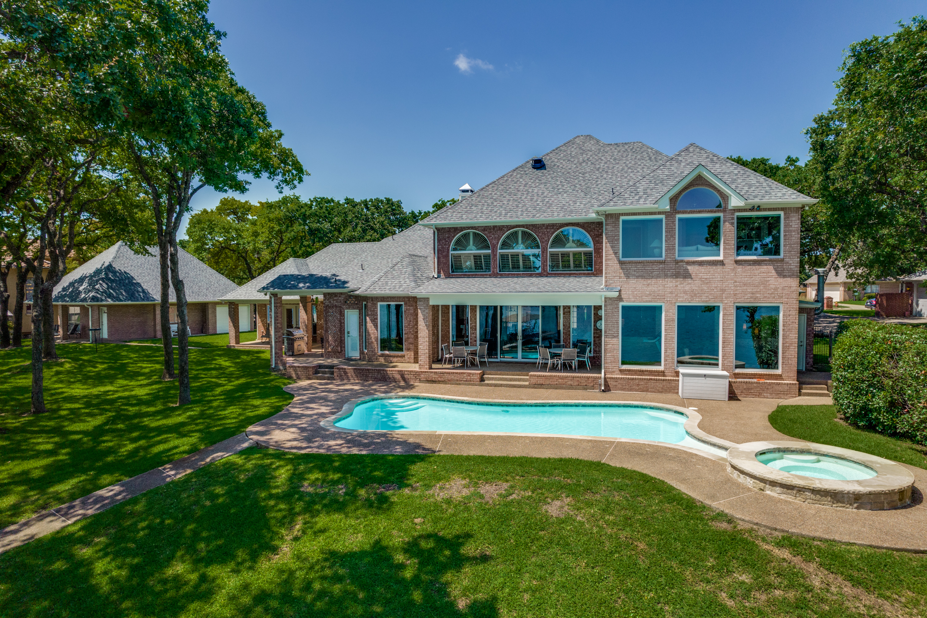 452 Windjammer Lane Azle TX 76020