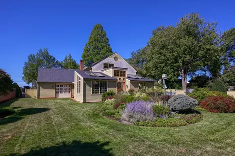 81 S Linden Street Manheim PA 17545