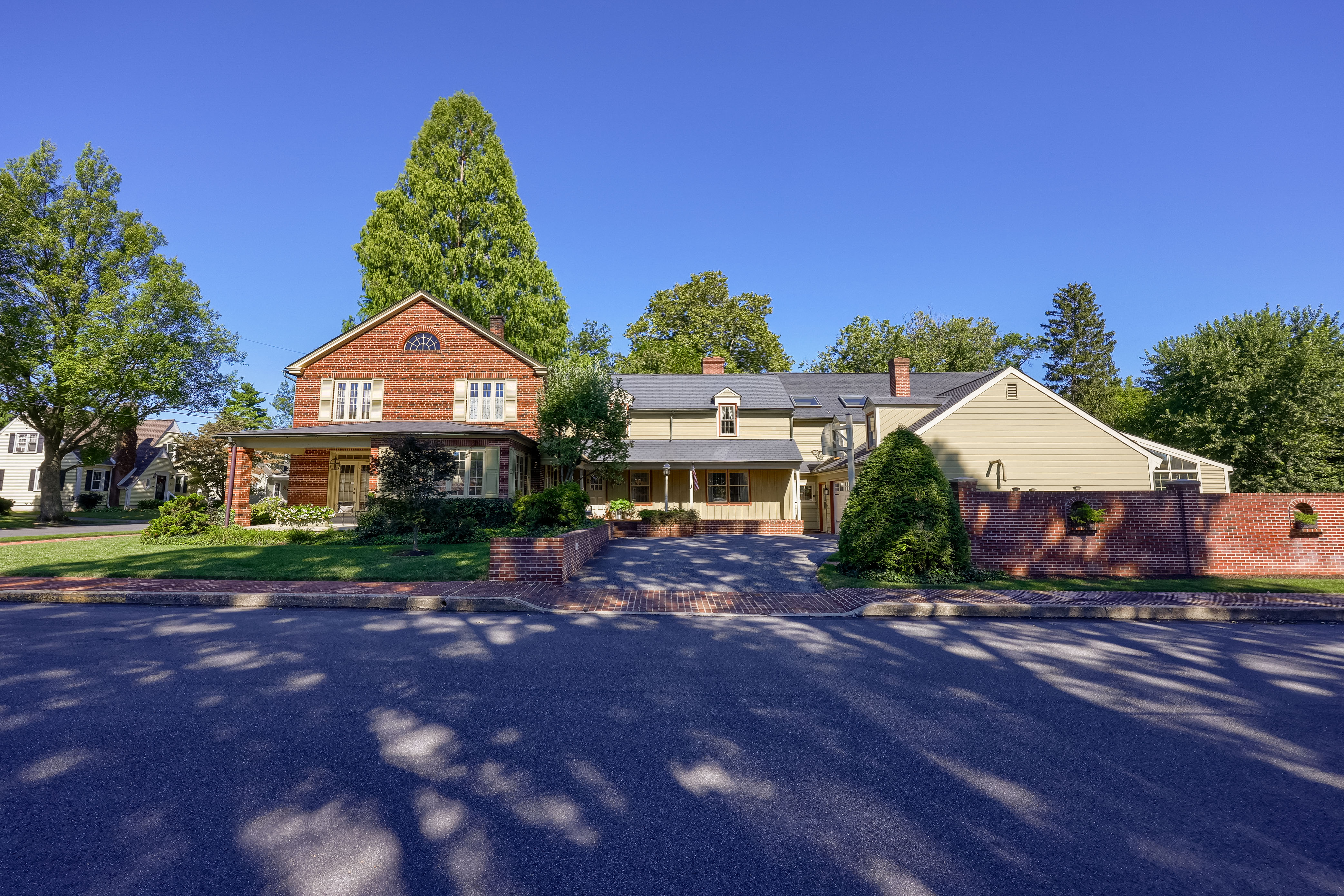 81 S Linden Street Manheim PA 17545