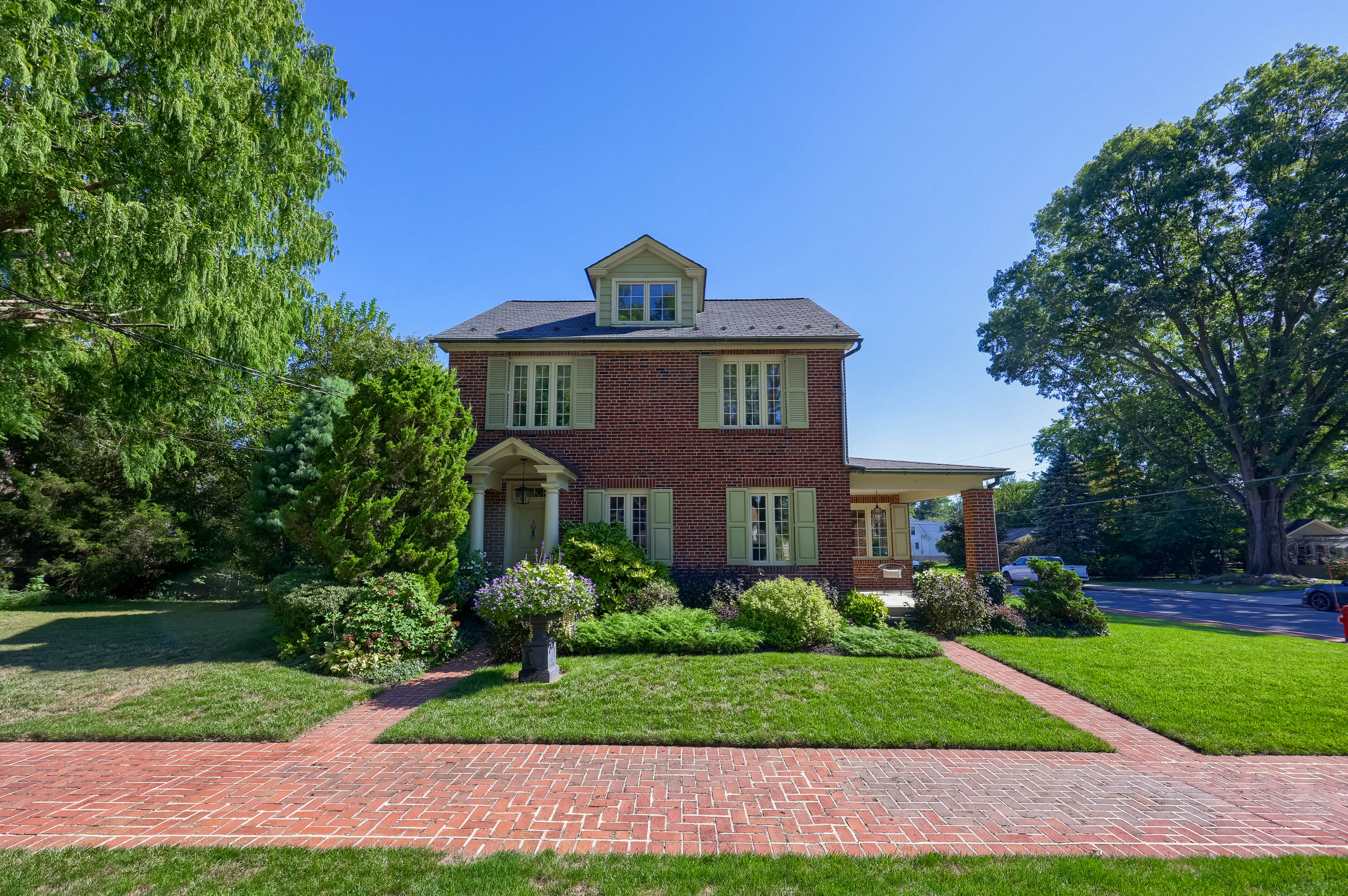 81 S Linden Street Manheim PA 17545