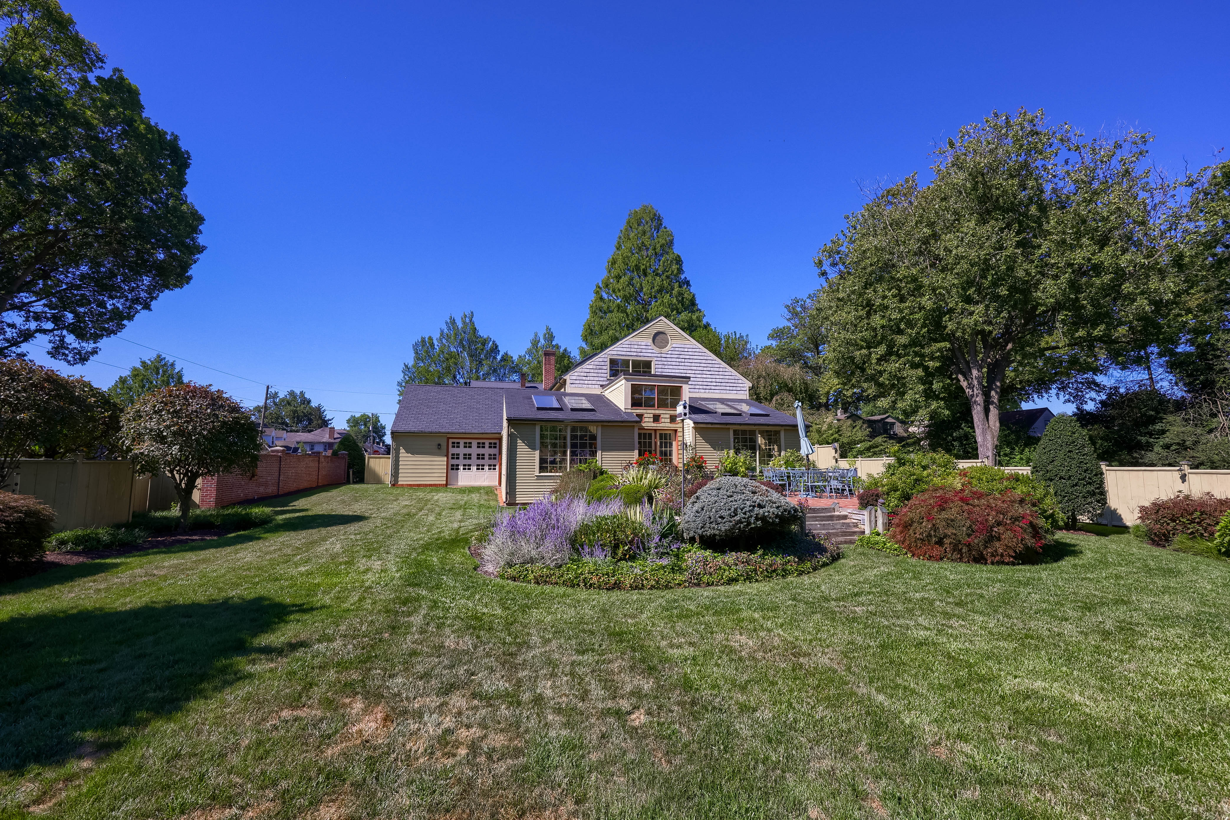 81 S Linden Street Manheim PA 17545