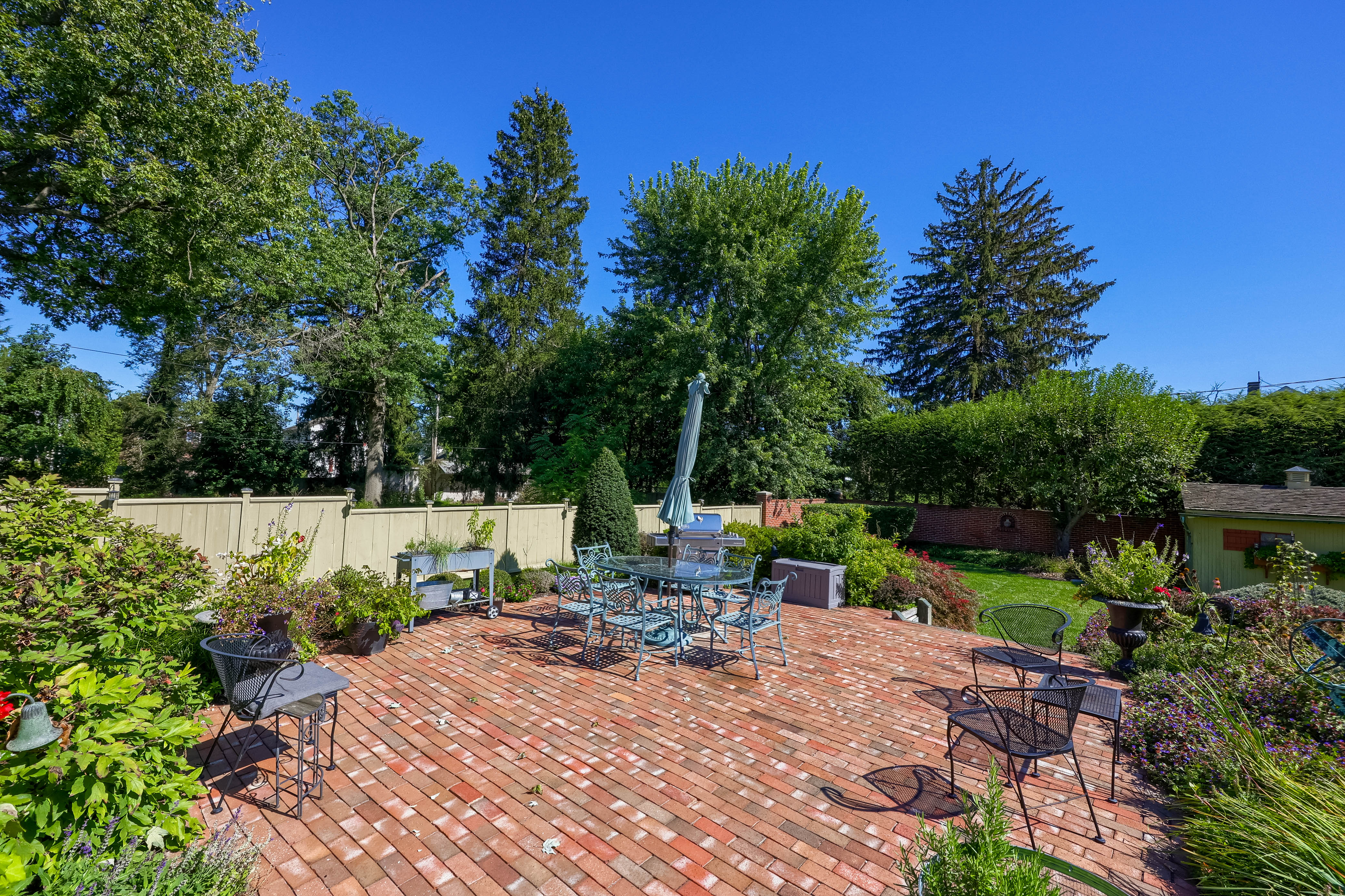 81 S Linden Street Manheim PA 17545