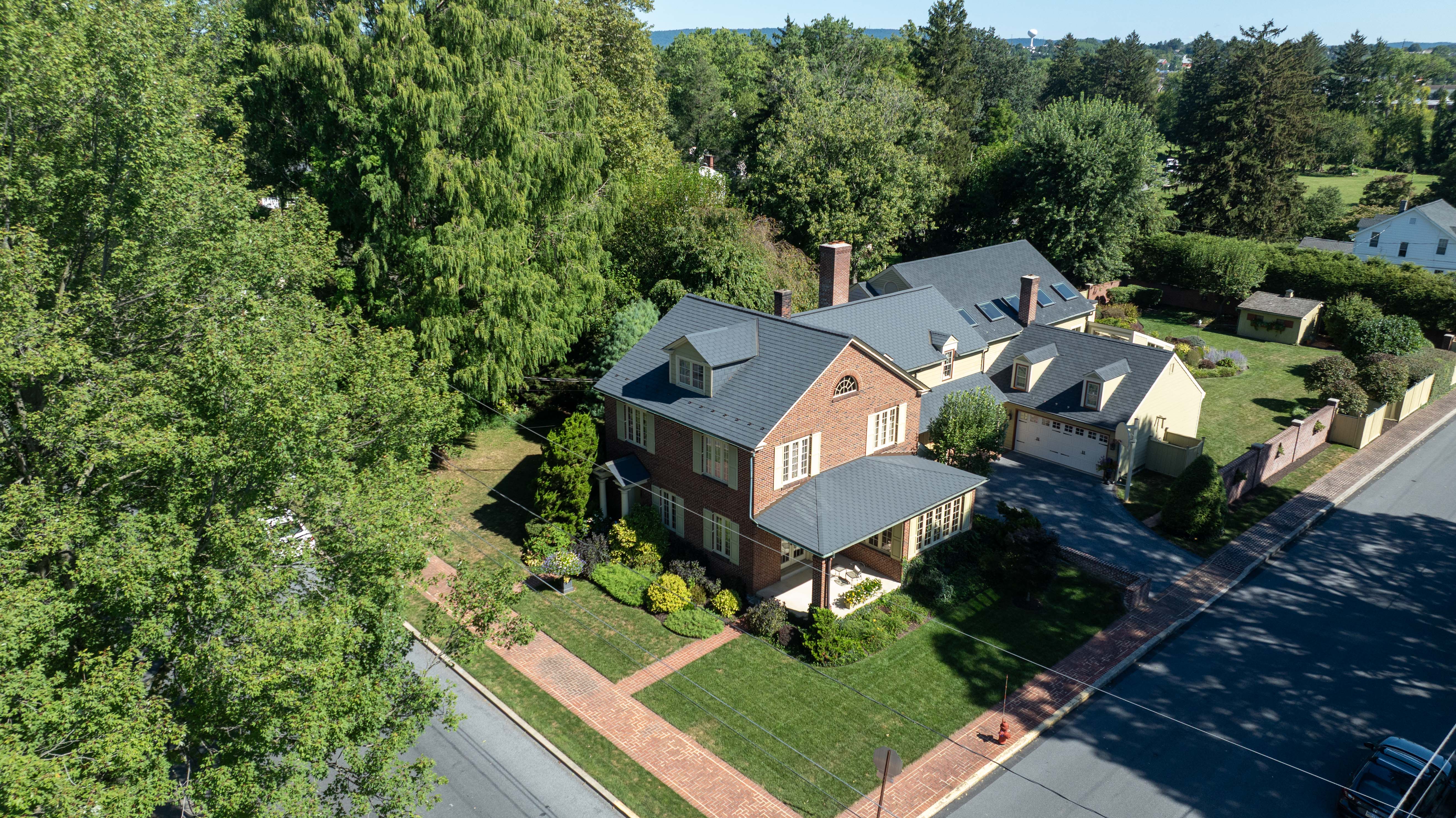 81 S Linden Street Manheim PA 17545