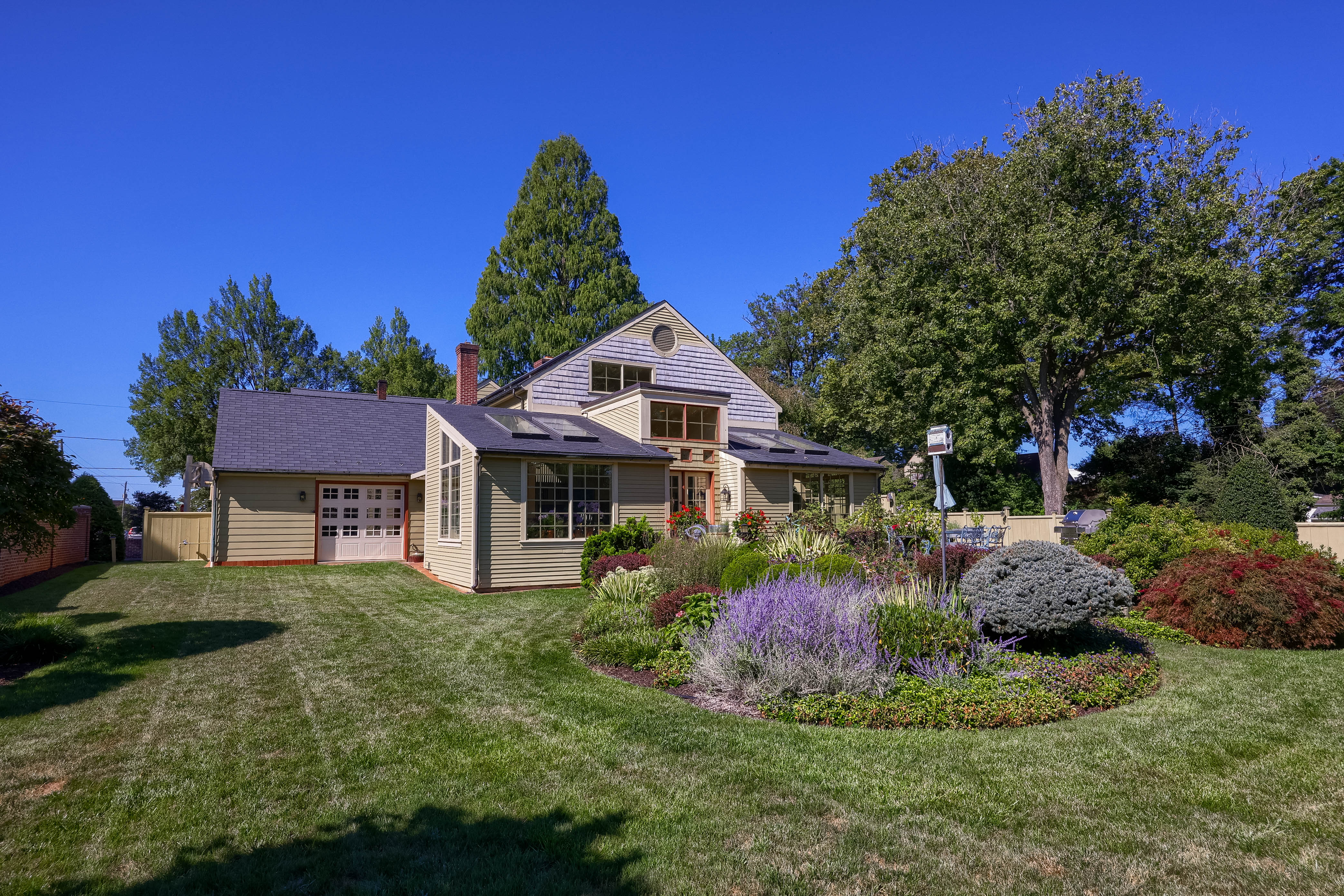 81 S Linden Street Manheim PA 17545