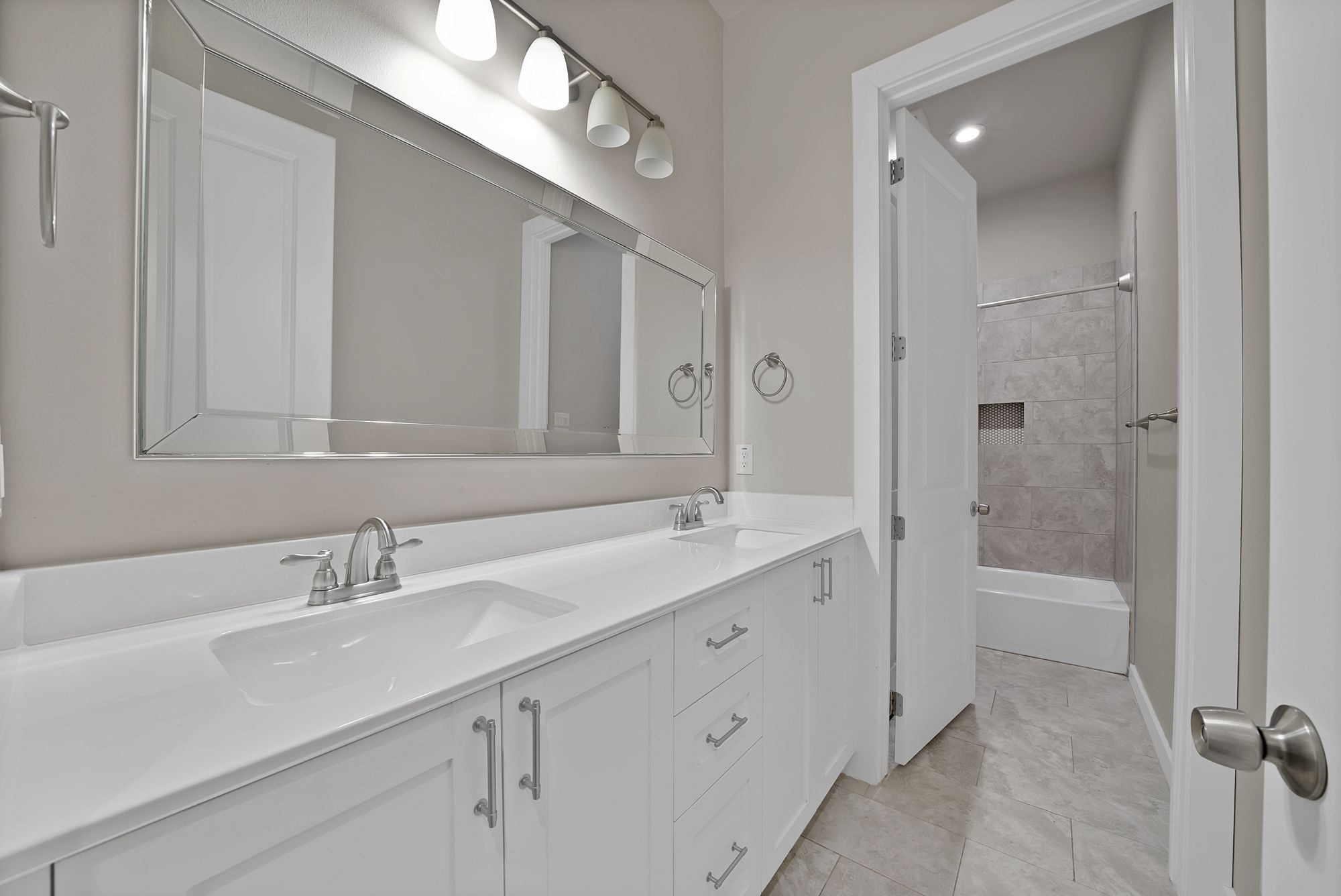 6828 Chase Street North Richland Hills TX 76182